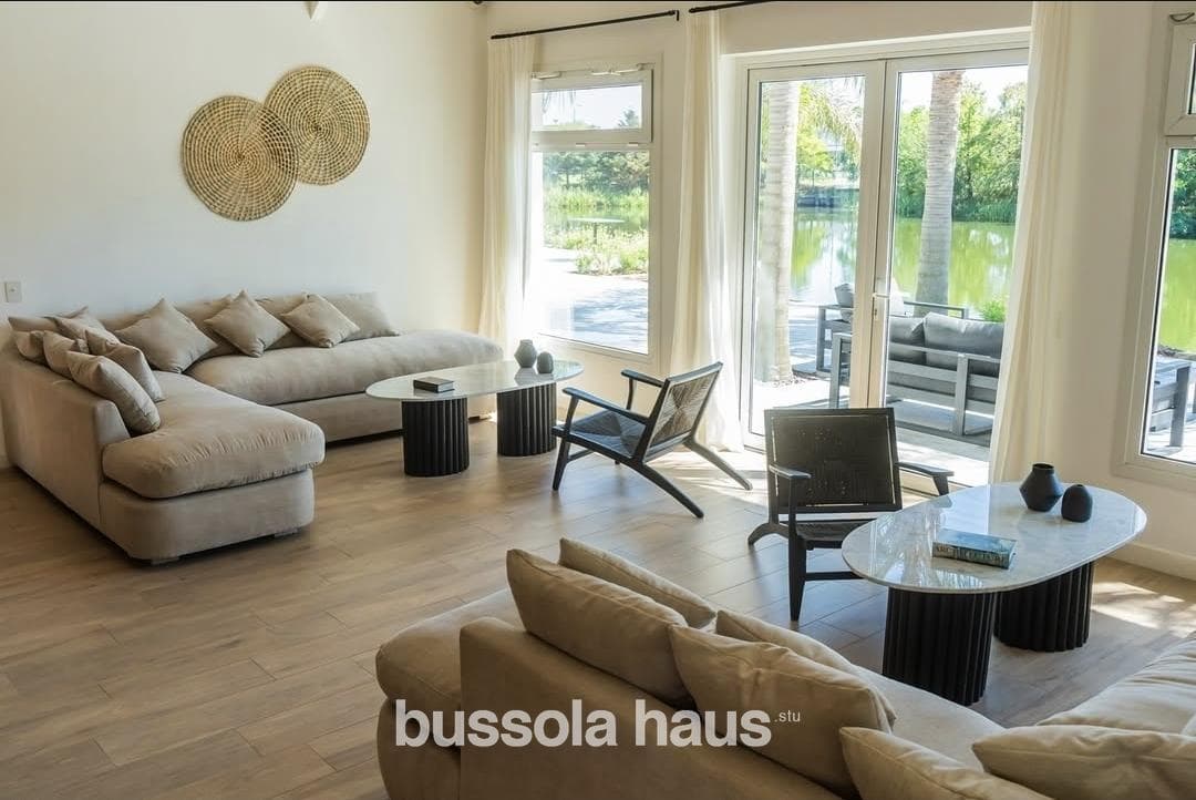 House for Sale by the Lagoon in Castores Nordelta