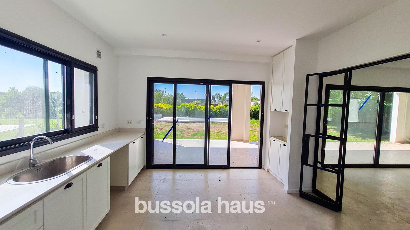 4-room house in San Matias with a pool