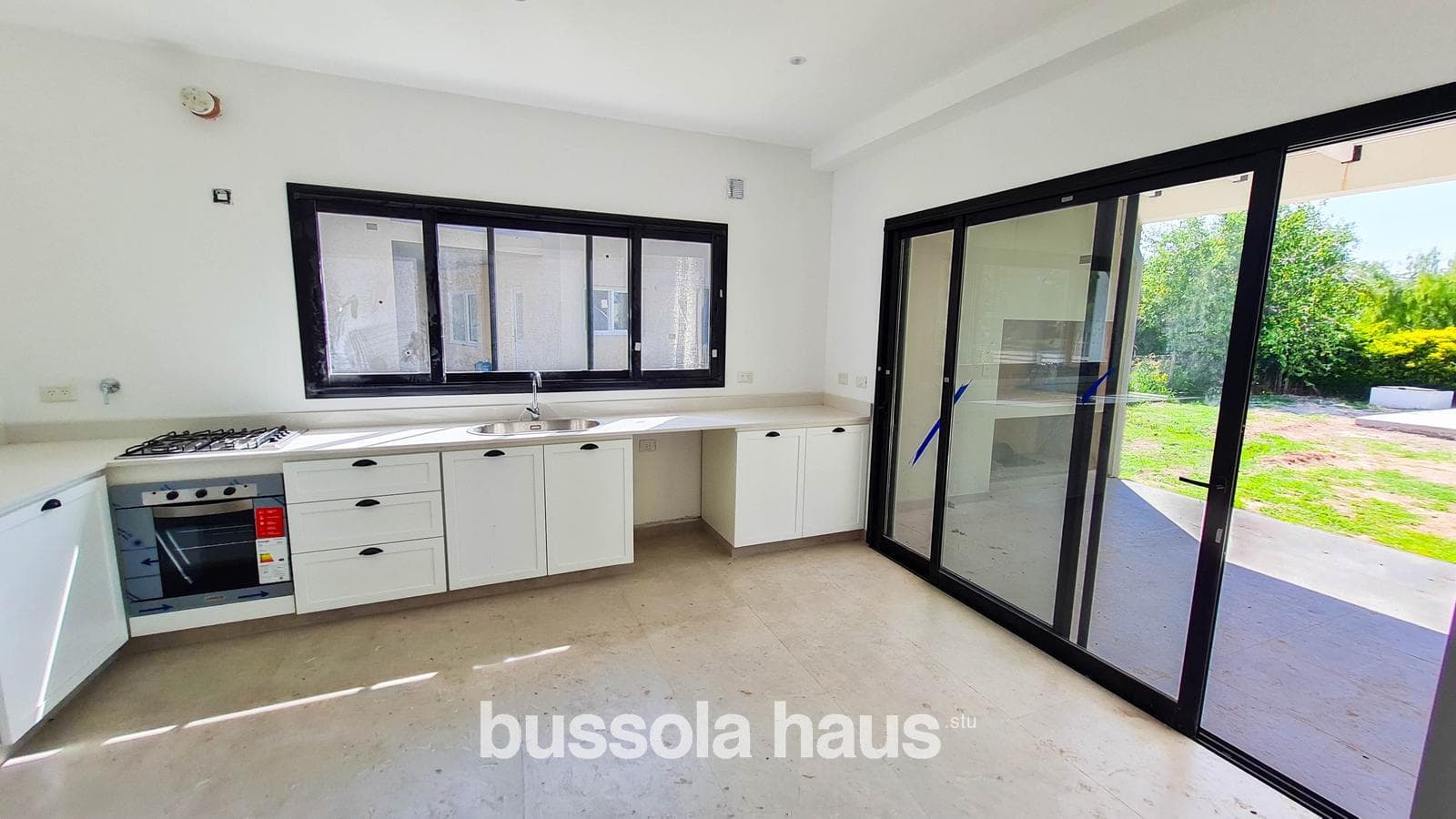 4-room house in San Matias with a pool
