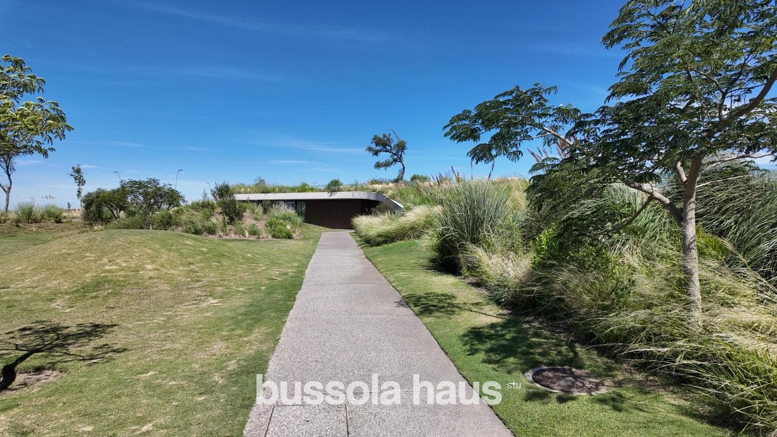 House for sale in the Riberas neighborhood, financing available through Puertos Escobar
