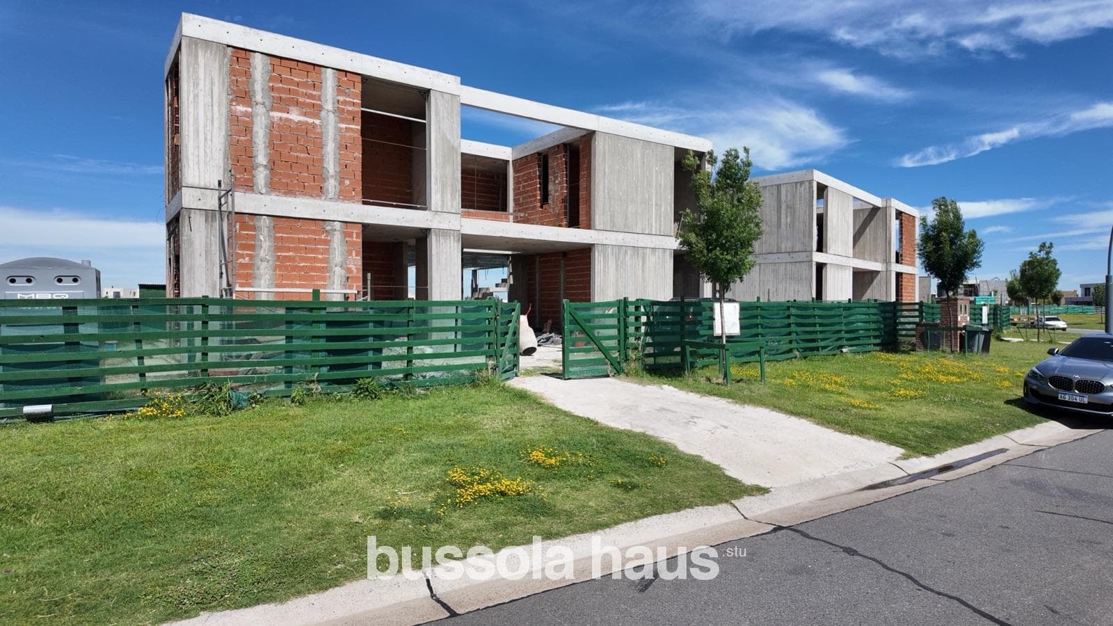 House for sale in the Riberas neighborhood, financing available through Puertos Escobar