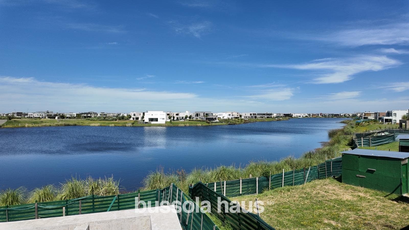 House for sale in the Riberas neighborhood, financing available through Puertos Escobar