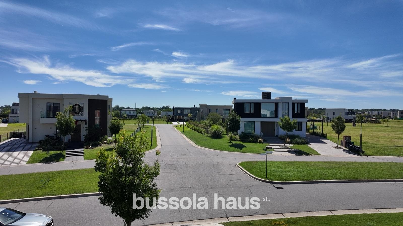 House for sale in the Riberas neighborhood, financing available through Puertos Escobar