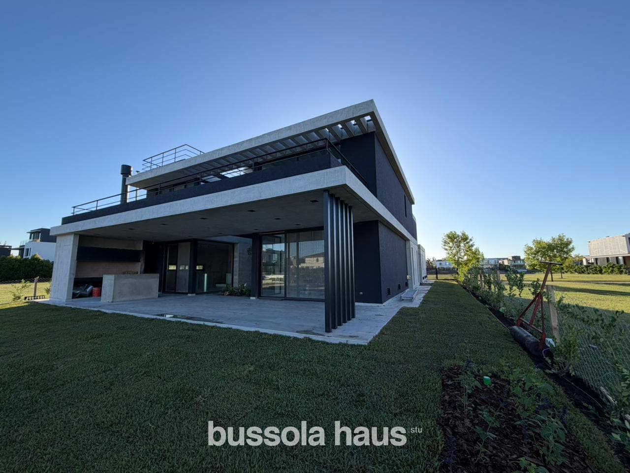 3-Bedroom Lakefront Home for Sale in Virazon