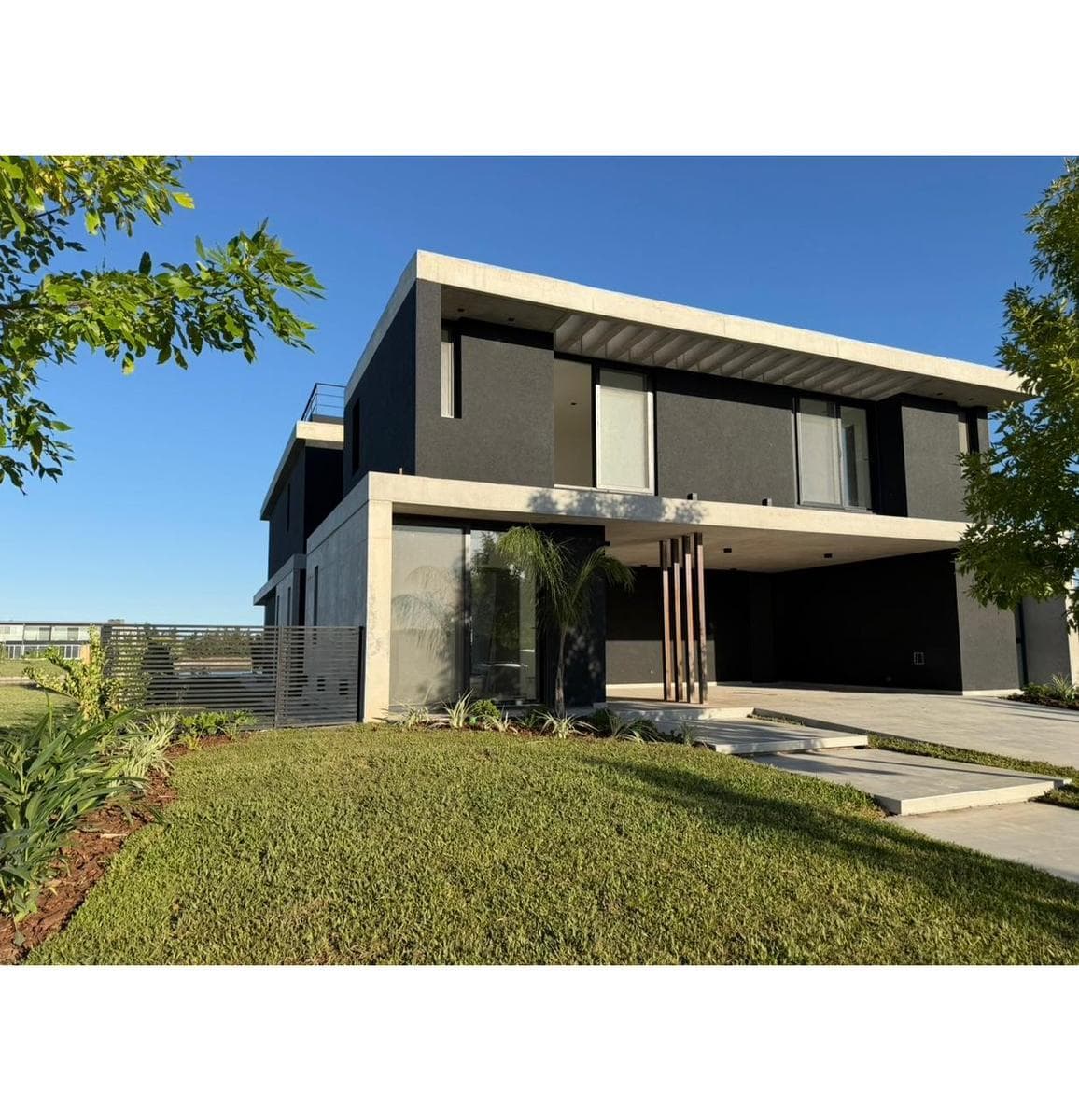 3-Bedroom Lakefront Home for Sale in Virazon