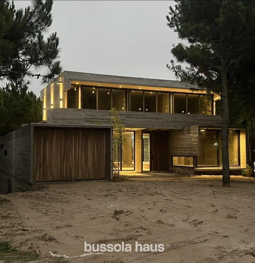6-Bedroom House for Sale with a Pool in Maritimo IV, Costa Esmeralda