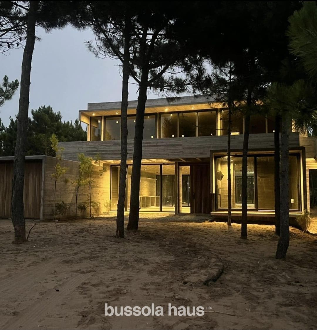 6-Bedroom House for Sale with a Pool in Maritimo IV, Costa Esmeralda