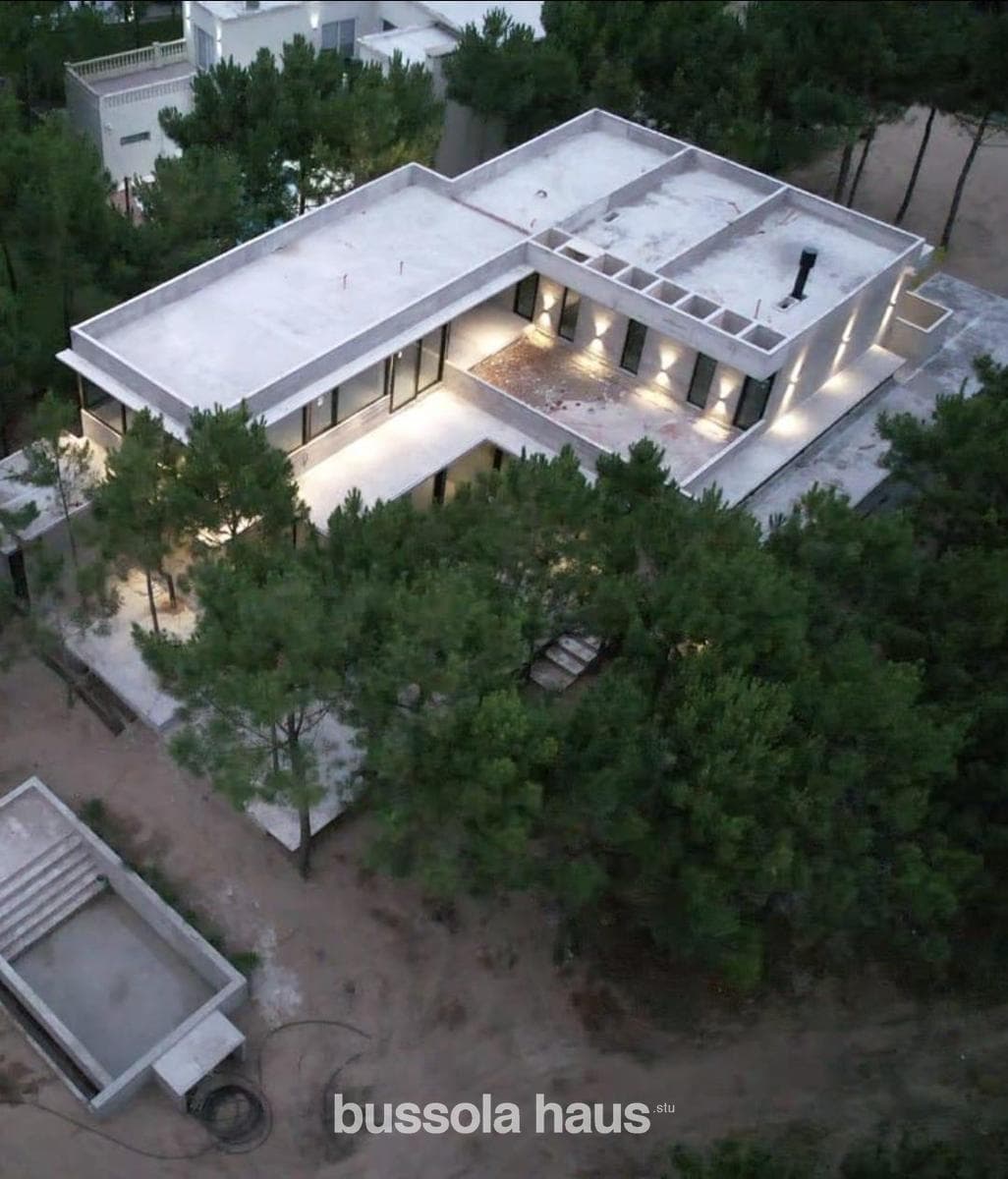 6-Bedroom House for Sale with a Pool in Maritimo IV, Costa Esmeralda