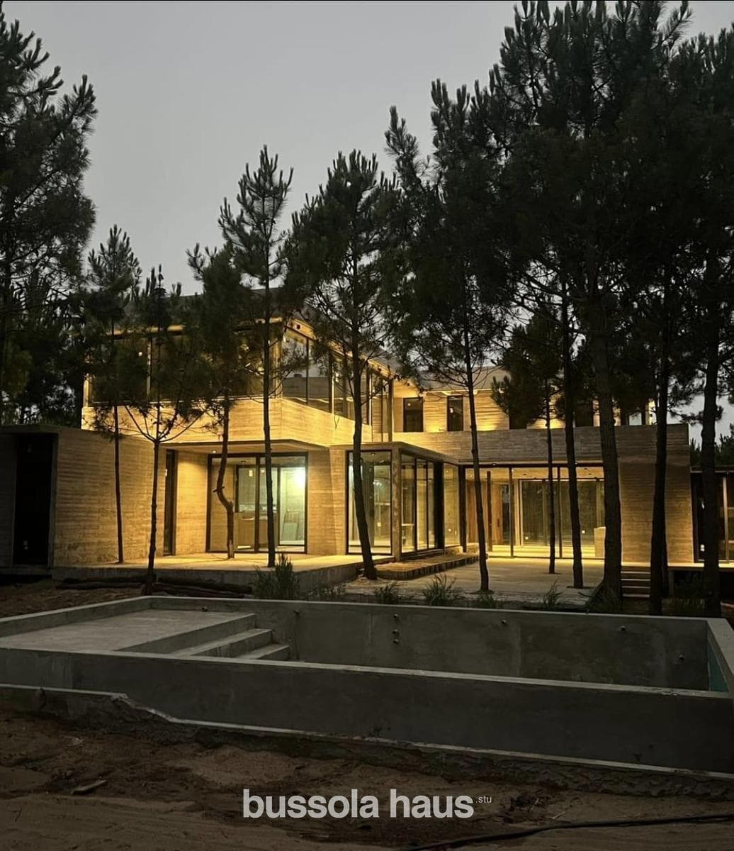 6-Bedroom House for Sale with a Pool in Maritimo IV, Costa Esmeralda