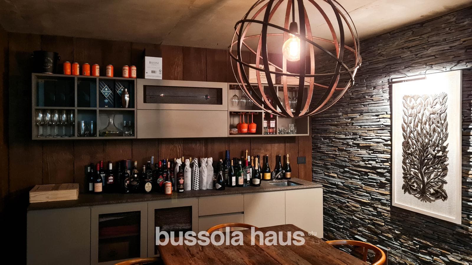4-Bedroom House by the River in Albanueva