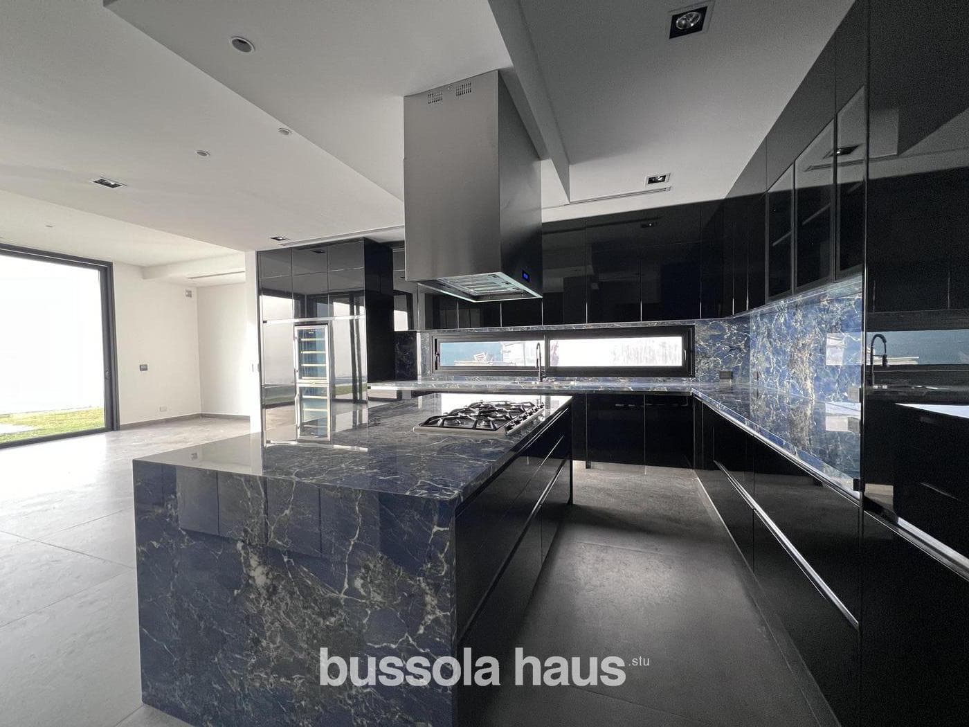 5-Bedroom Lakefront Home for Sale in Puertos del Lago