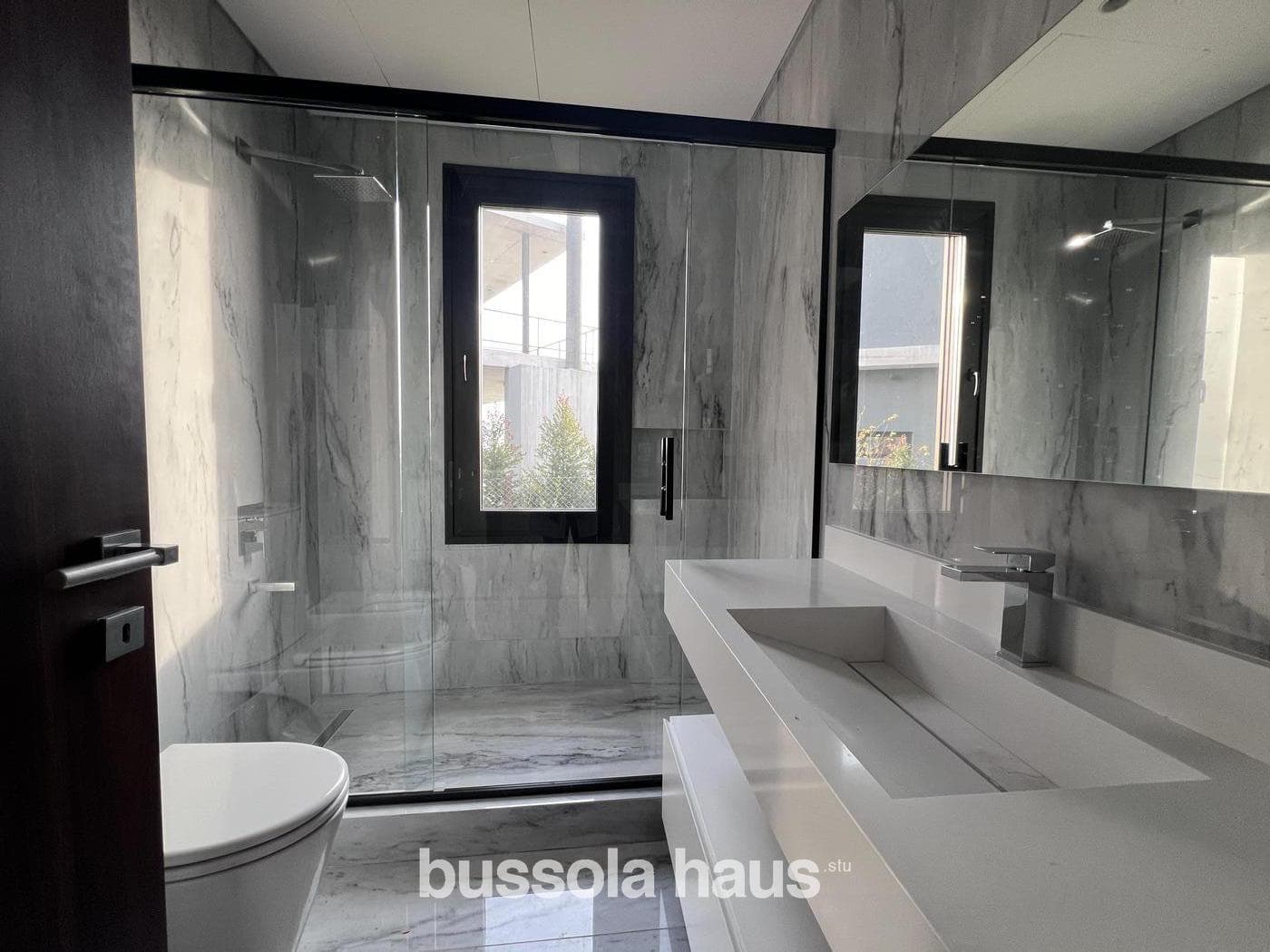 5-Bedroom Lakefront Home for Sale in Puertos del Lago