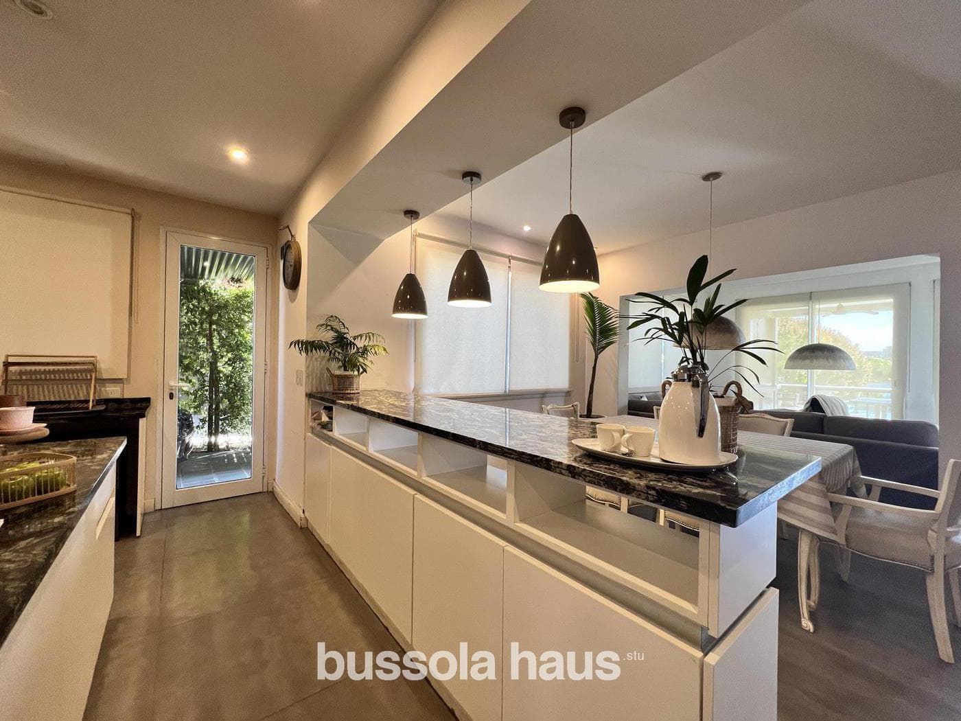 4-Bedroom Lakefront House for Sale in Barbarita