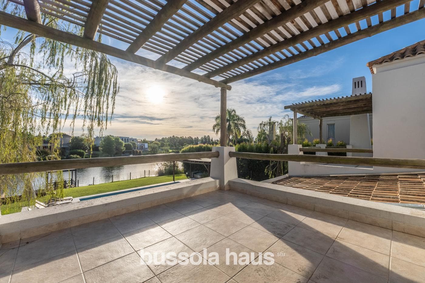 6-Bedroom Lakefront Home for Sale in La Isla