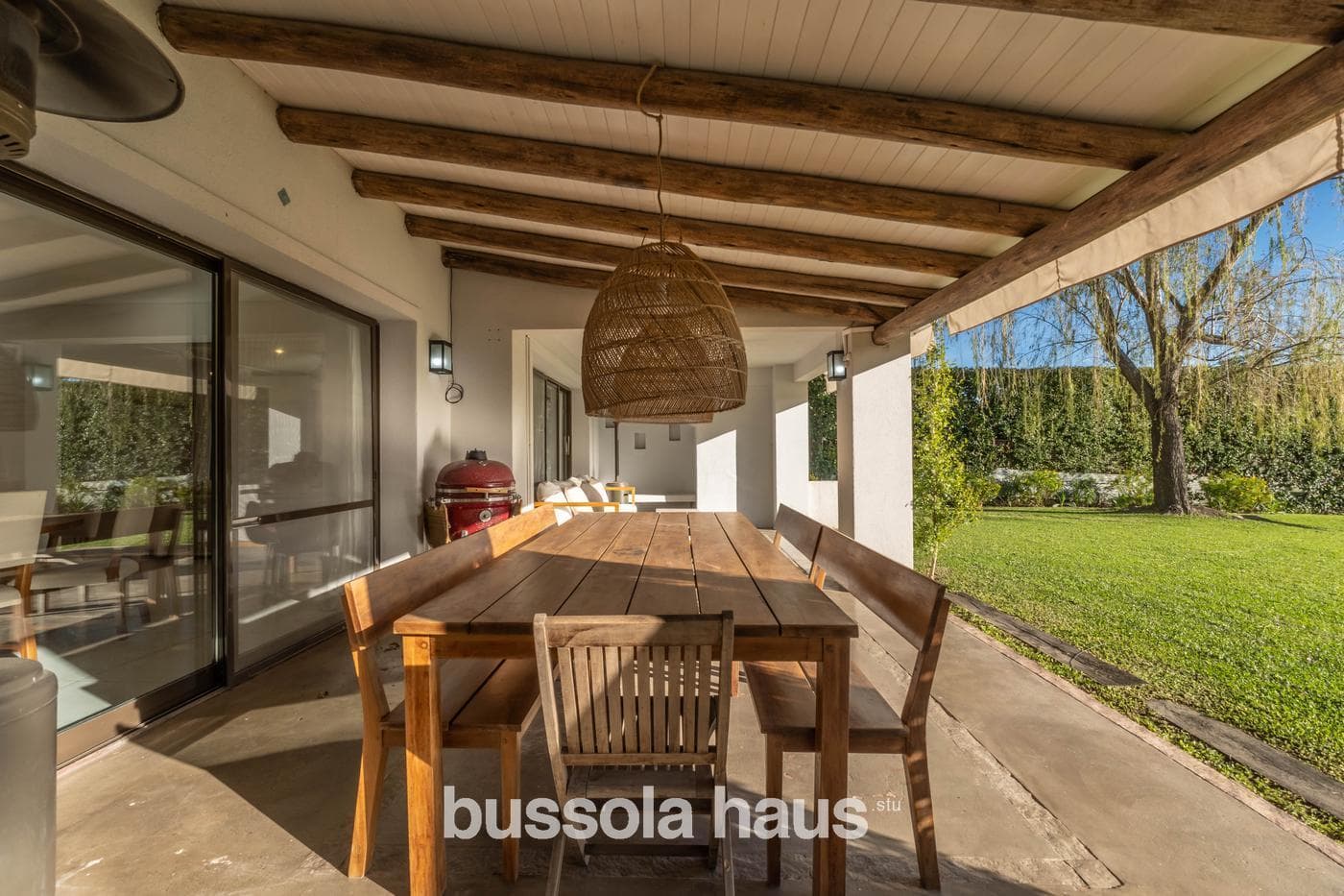6-Bedroom Lakefront Home for Sale in La Isla