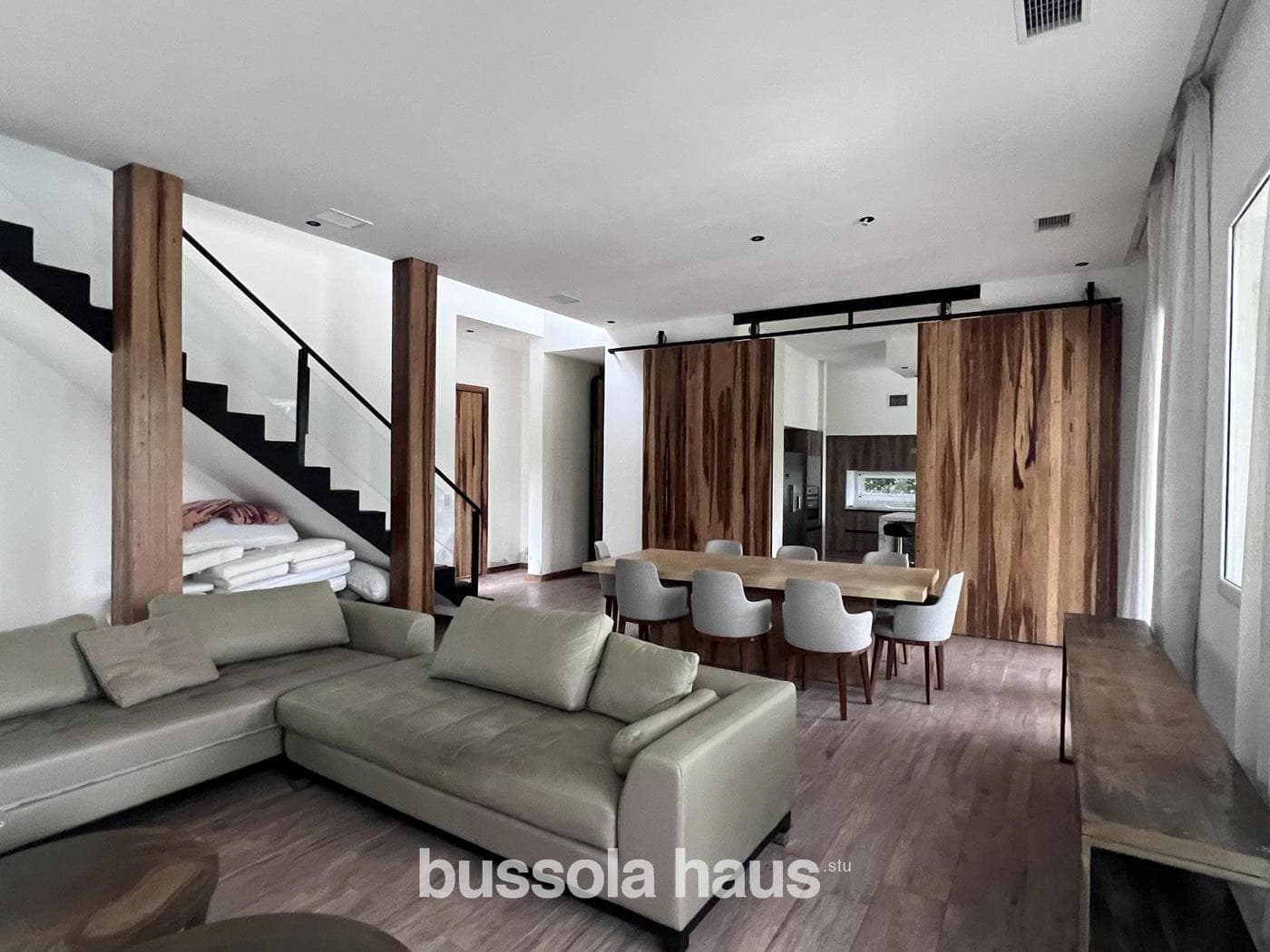 5-Bedroom House for Sale Near the Golf Course in Nordelta