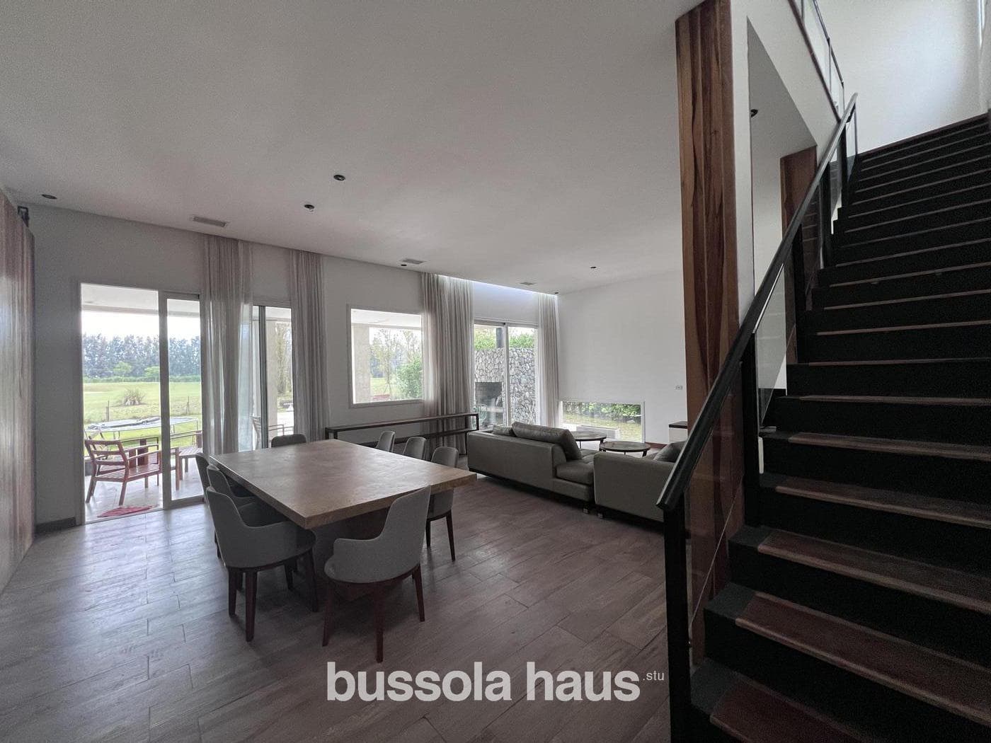 5-Bedroom House for Sale Near the Golf Course in Nordelta