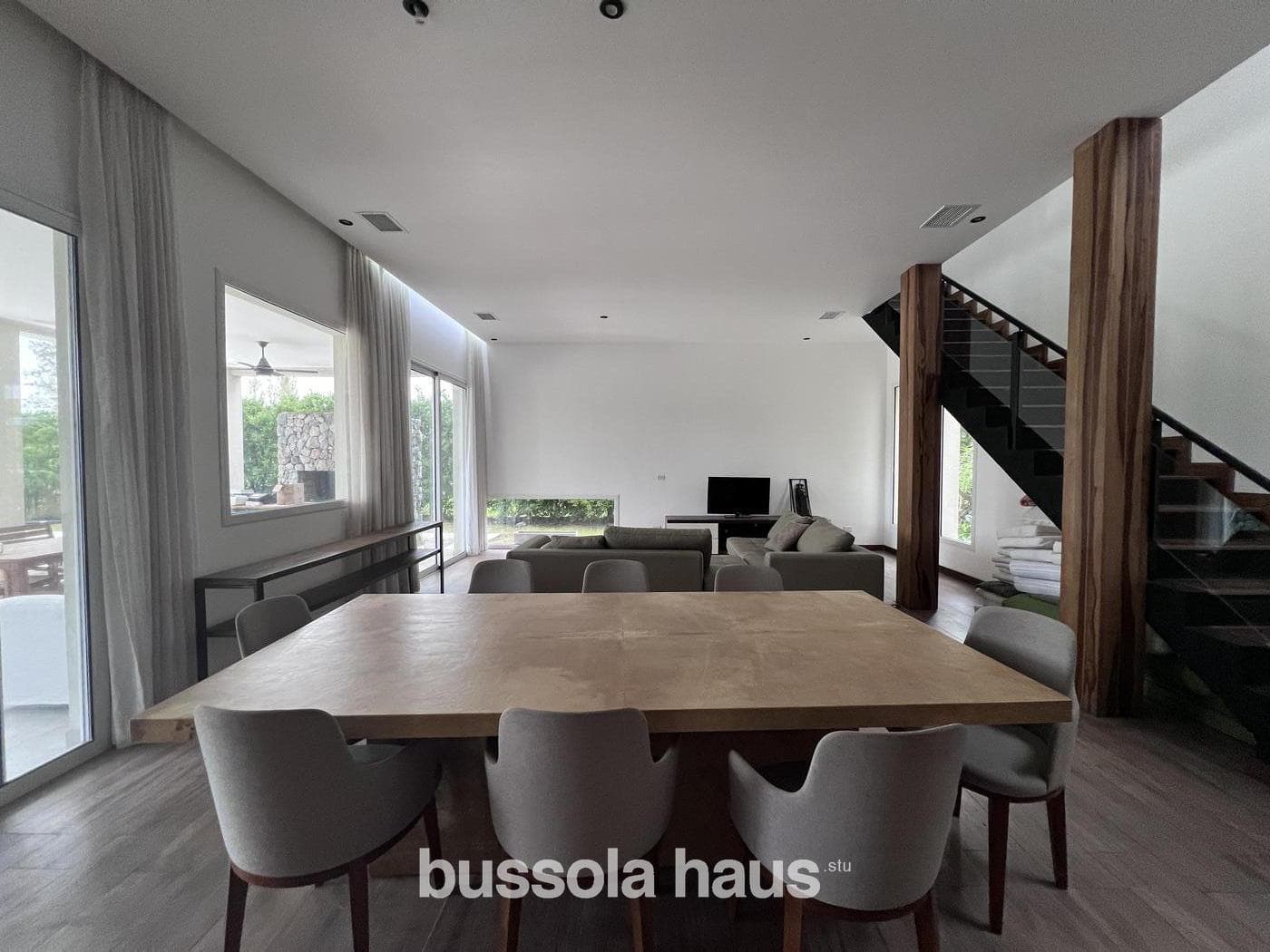 5-Bedroom House for Sale Near the Golf Course in Nordelta