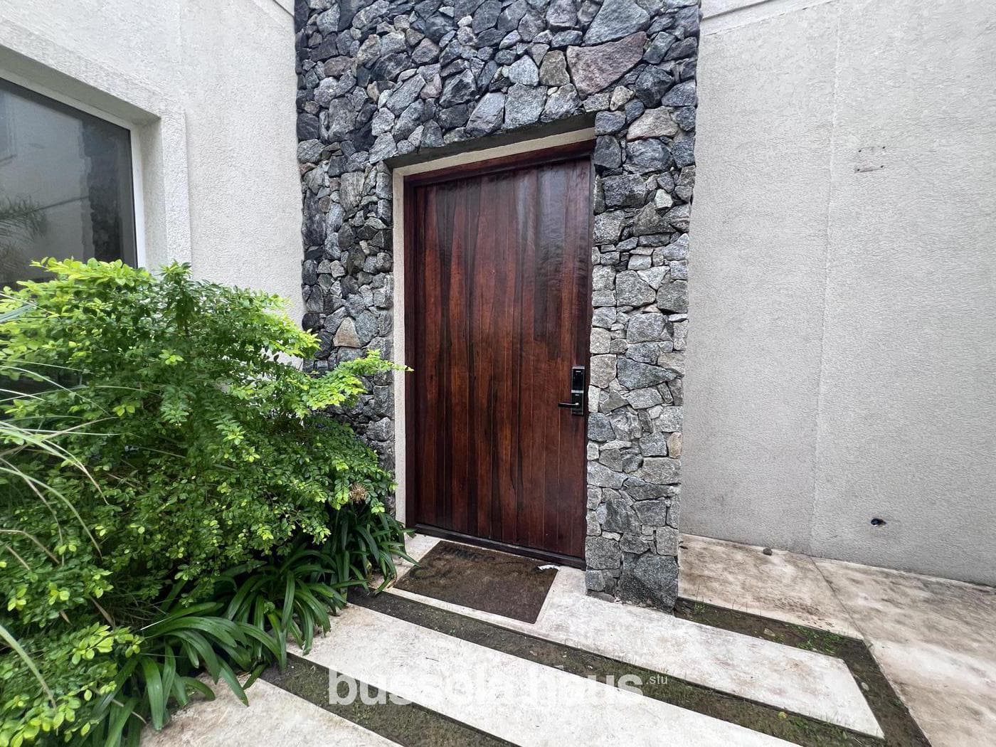 5-Bedroom House for Sale Near the Golf Course in Nordelta