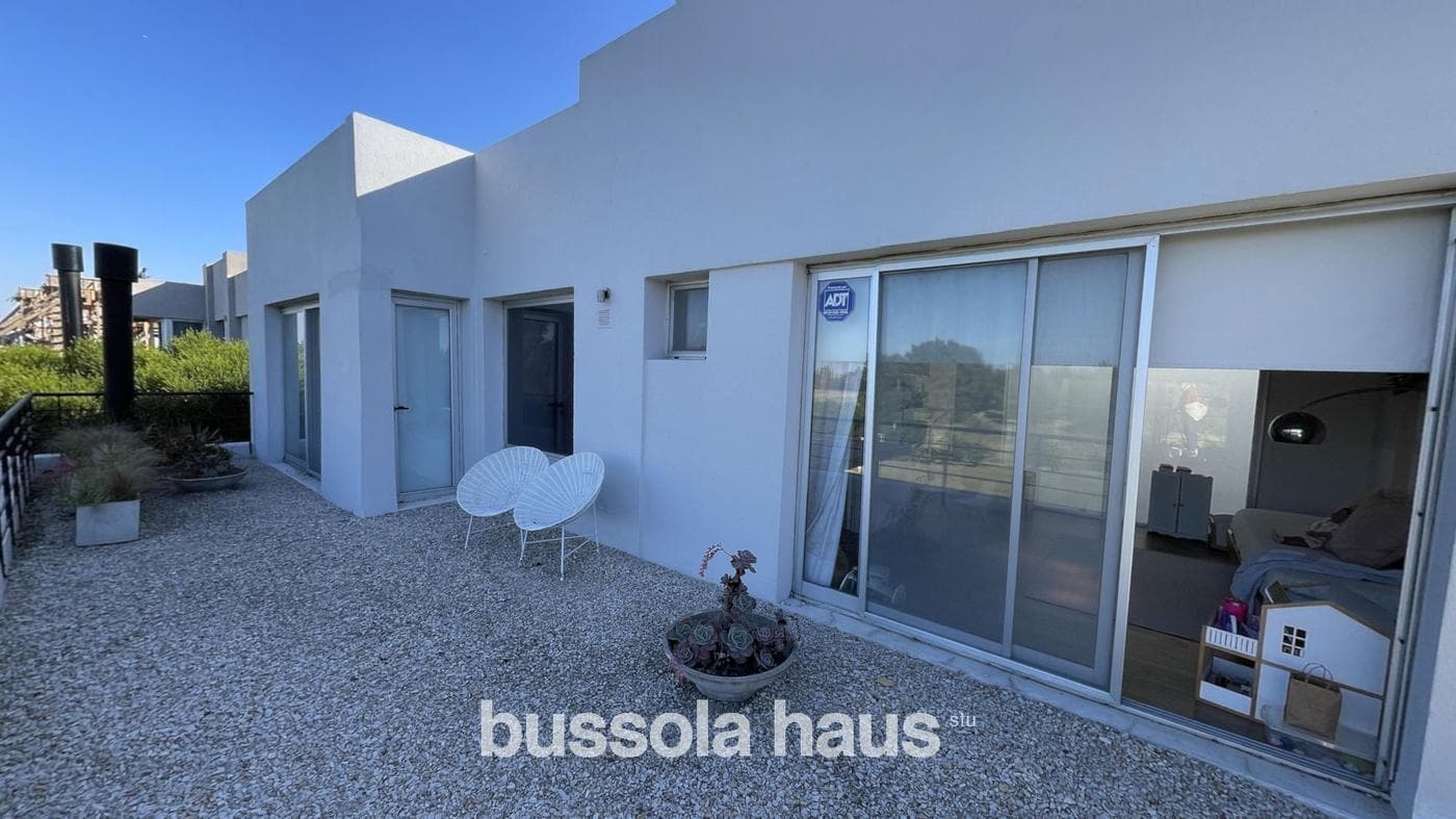 4-Bedroom House for Sale in Nordelta
