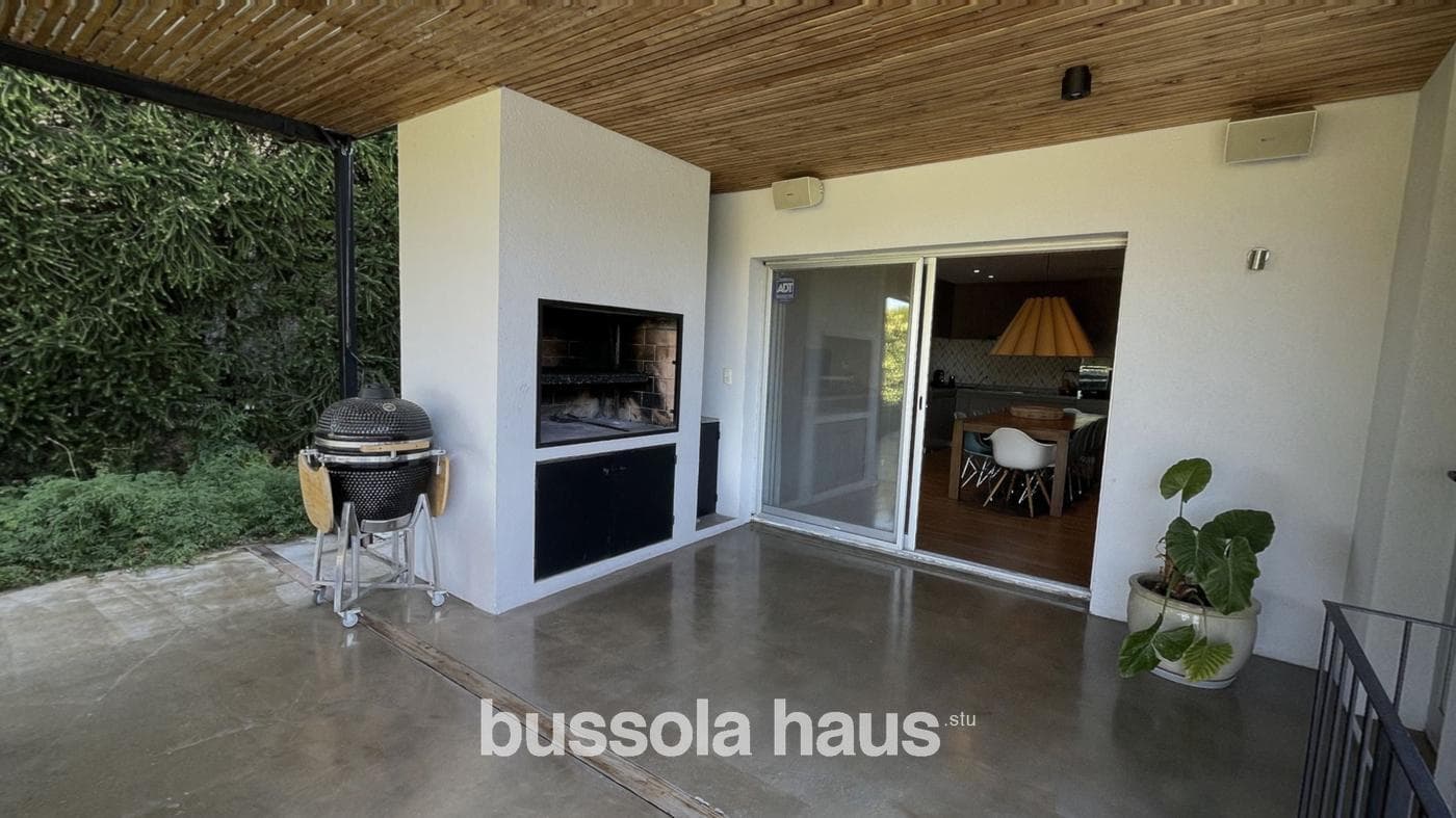 4-Bedroom House for Sale in Nordelta