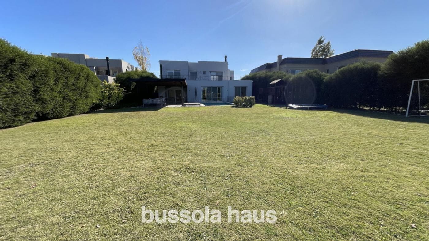 4-Bedroom House for Sale in Nordelta