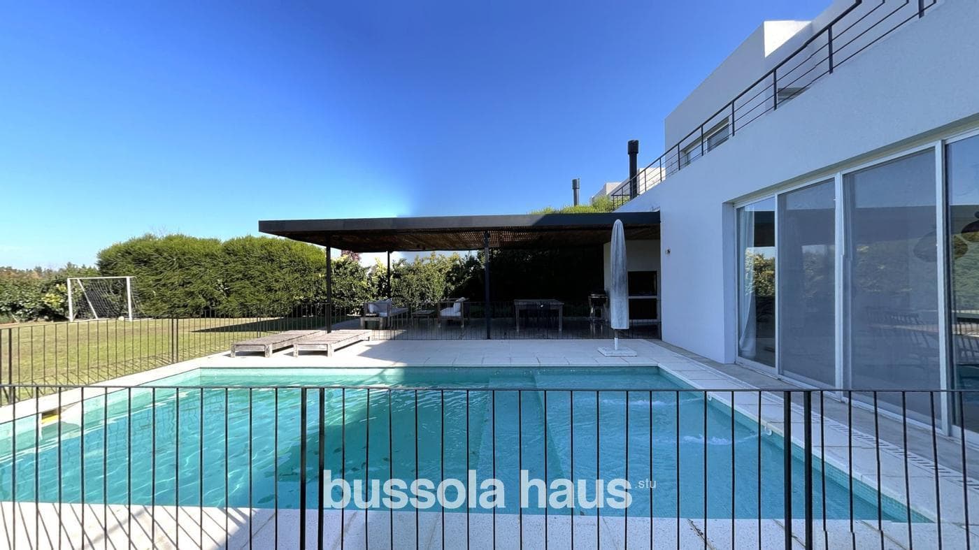4-Bedroom House for Sale in Nordelta