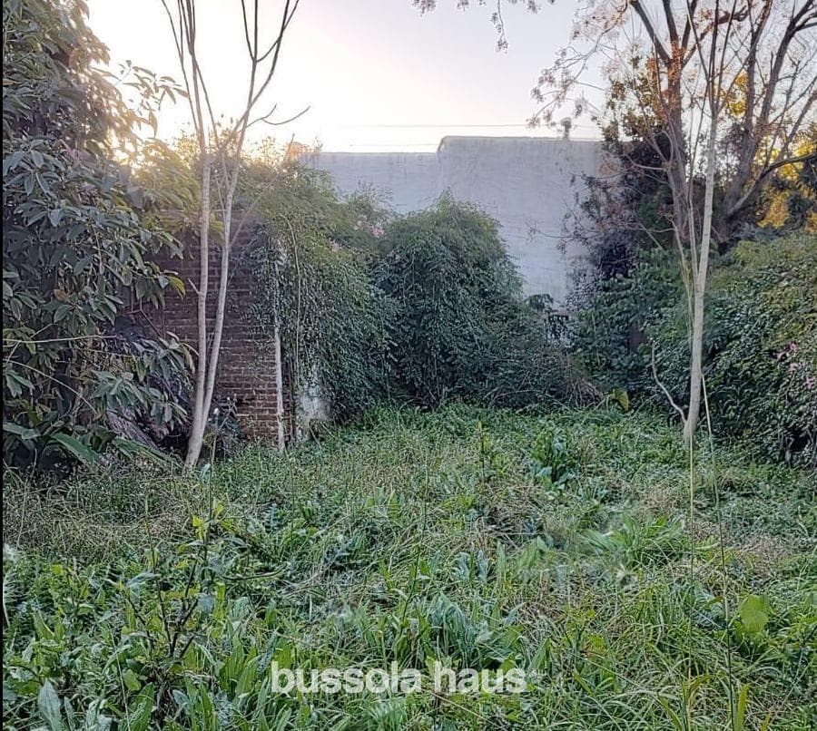 House for Sale in Need of Renovation in Escobar
