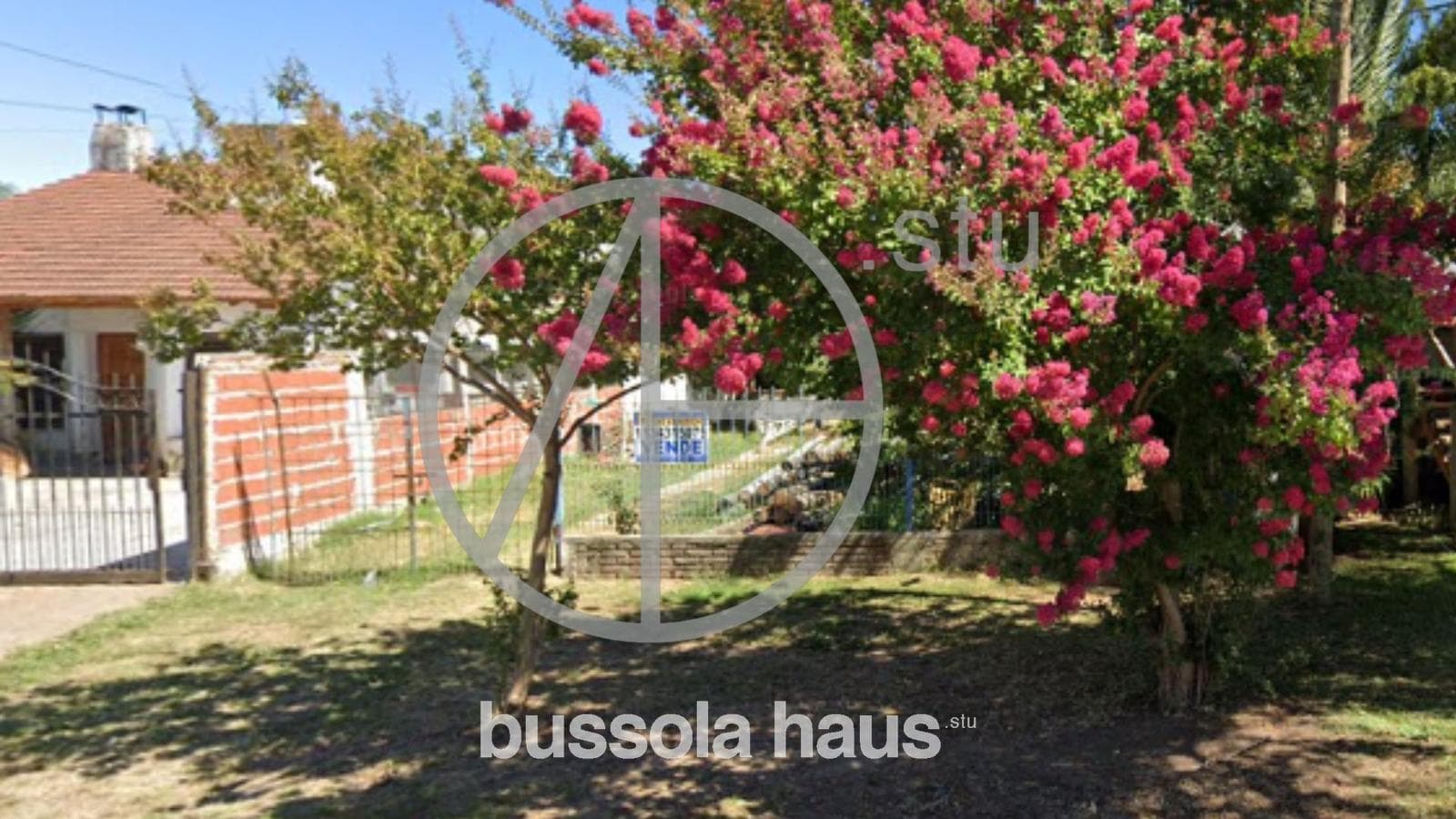 House for Sale in Need of Renovation in Escobar