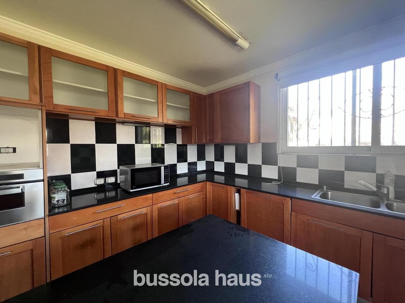 5-Bedroom House for Sale by the River in Dique Lujan