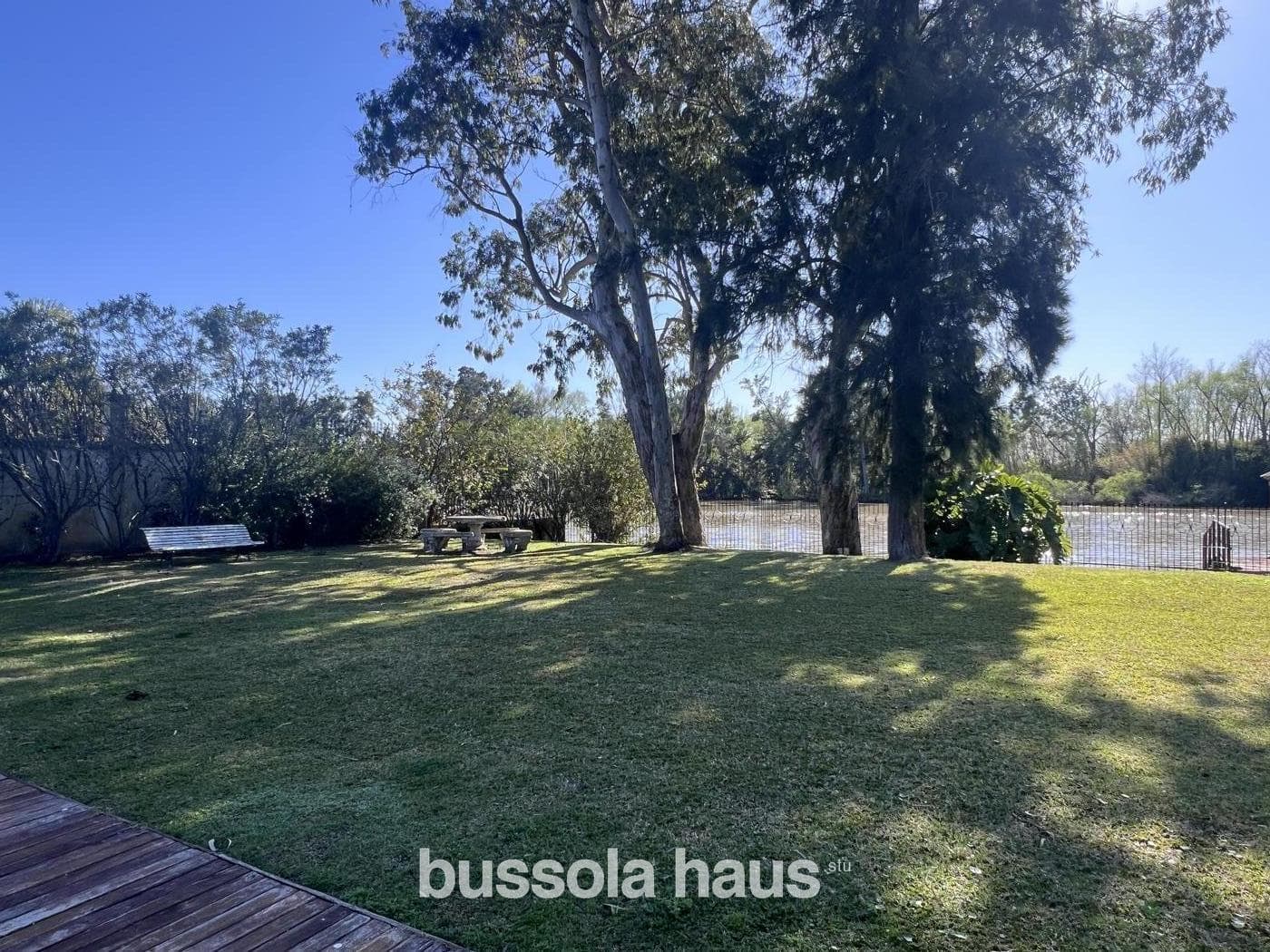 5-Bedroom House for Sale by the River in Dique Lujan