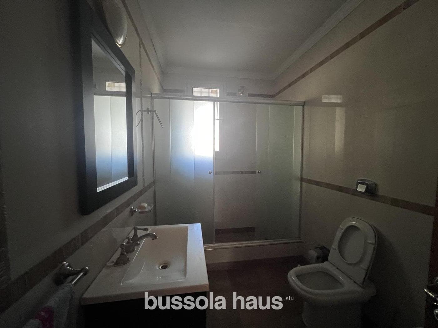 5-Bedroom House for Sale by the River in Dique Lujan