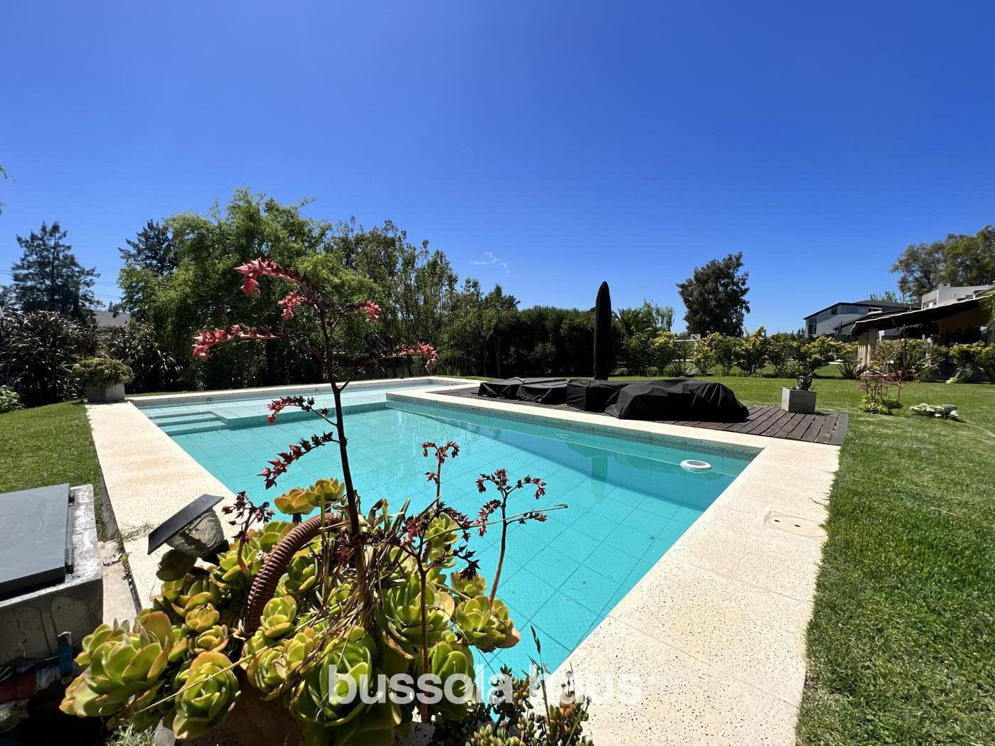 4-Bedroom Lakefront House for Sale in El Encuentro, Tigre
