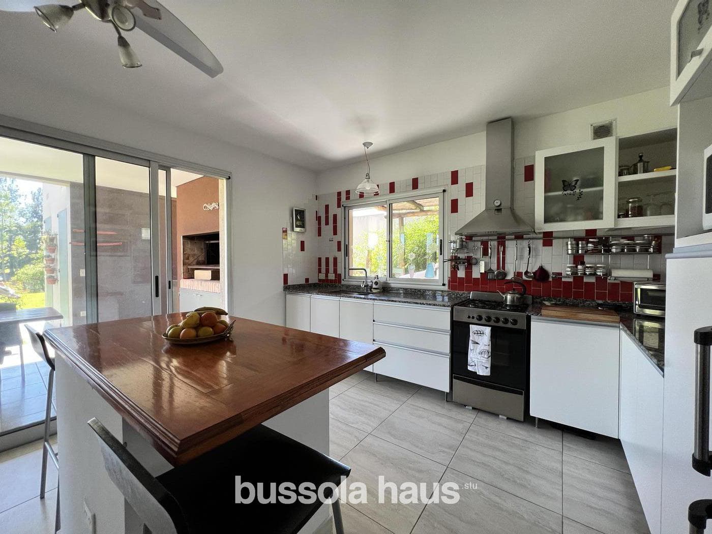 4-Bedroom Lakefront House for Sale in El Encuentro, Tigre