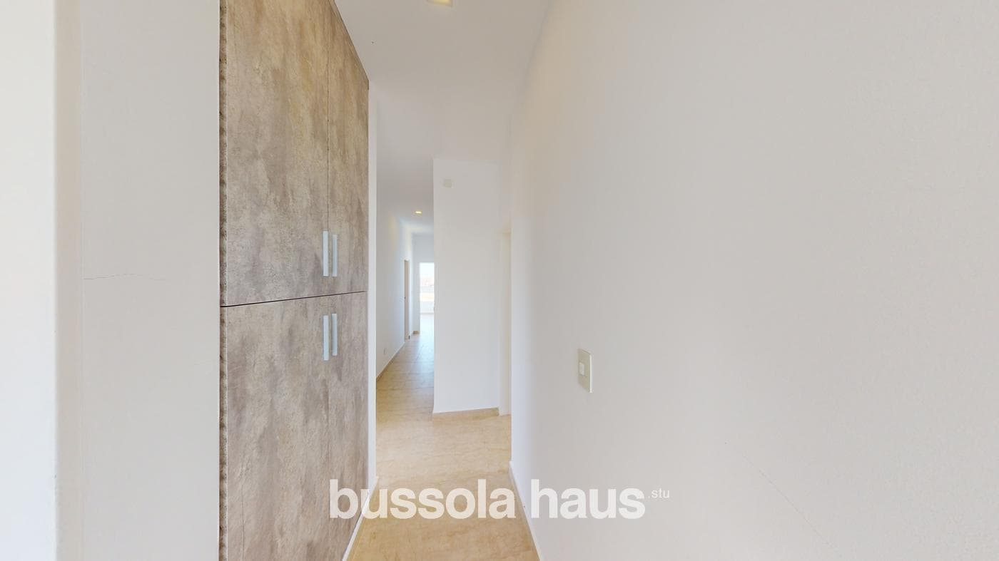 4-Bedroom House for Sale Overlooking the Lagoon in El Cantón, Escobar
