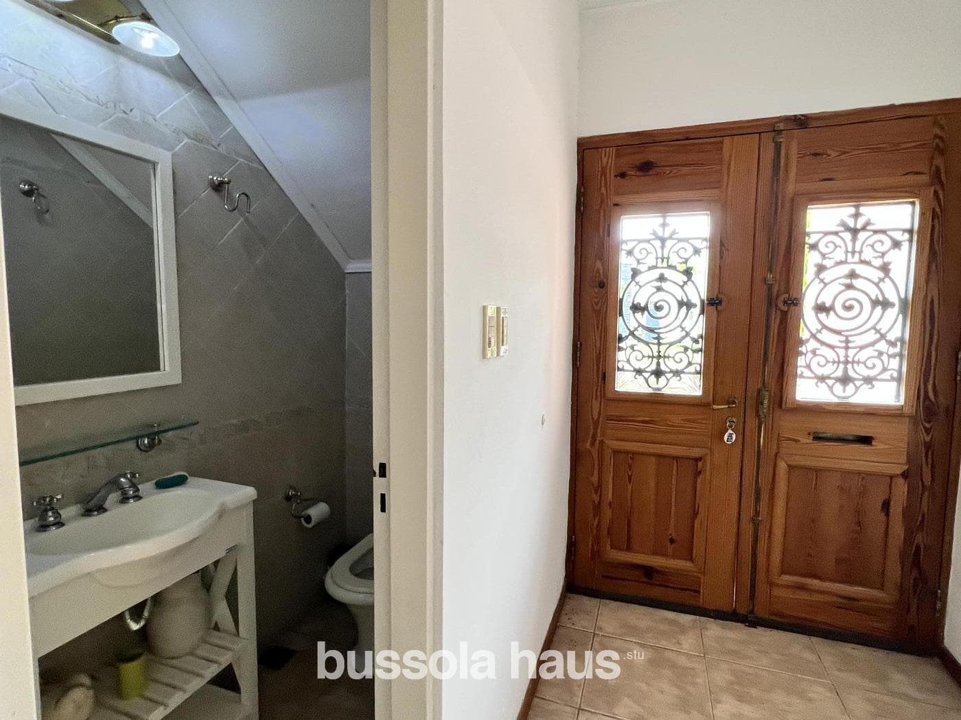 3-Bedroom Lakefront House for Sale in Villanueva
