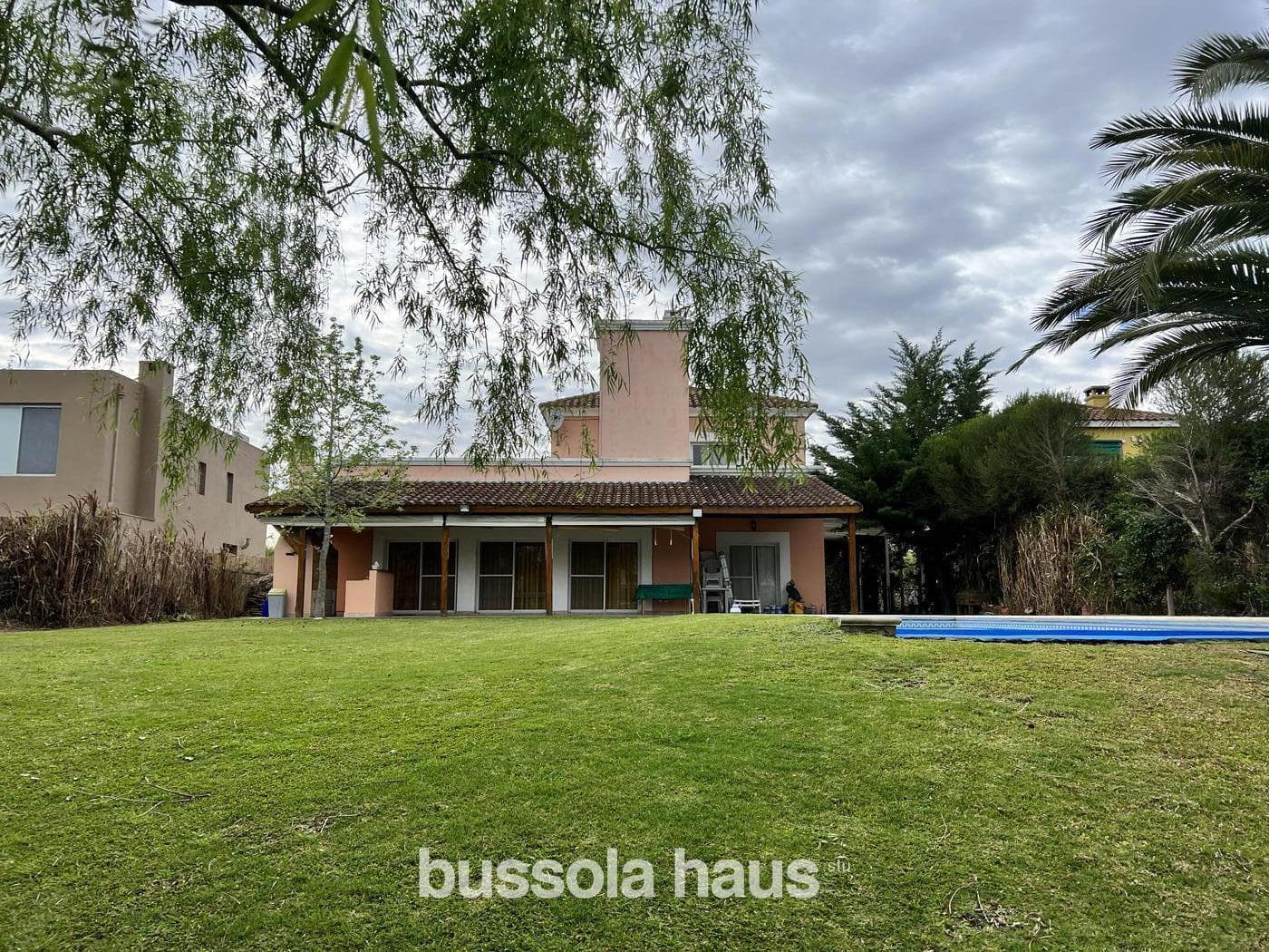 3-Bedroom Lakefront House for Sale in Villanueva