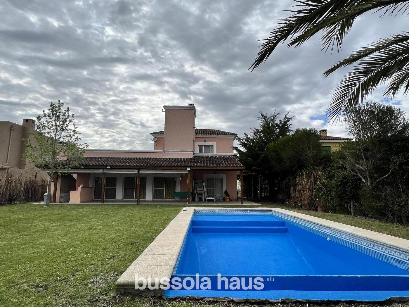 3-Bedroom Lakefront House for Sale in Villanueva