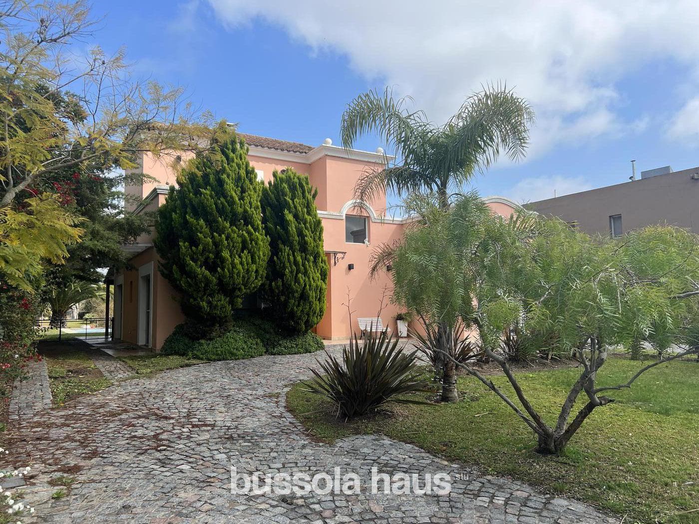 3-Bedroom Lakefront House for Sale in Villanueva