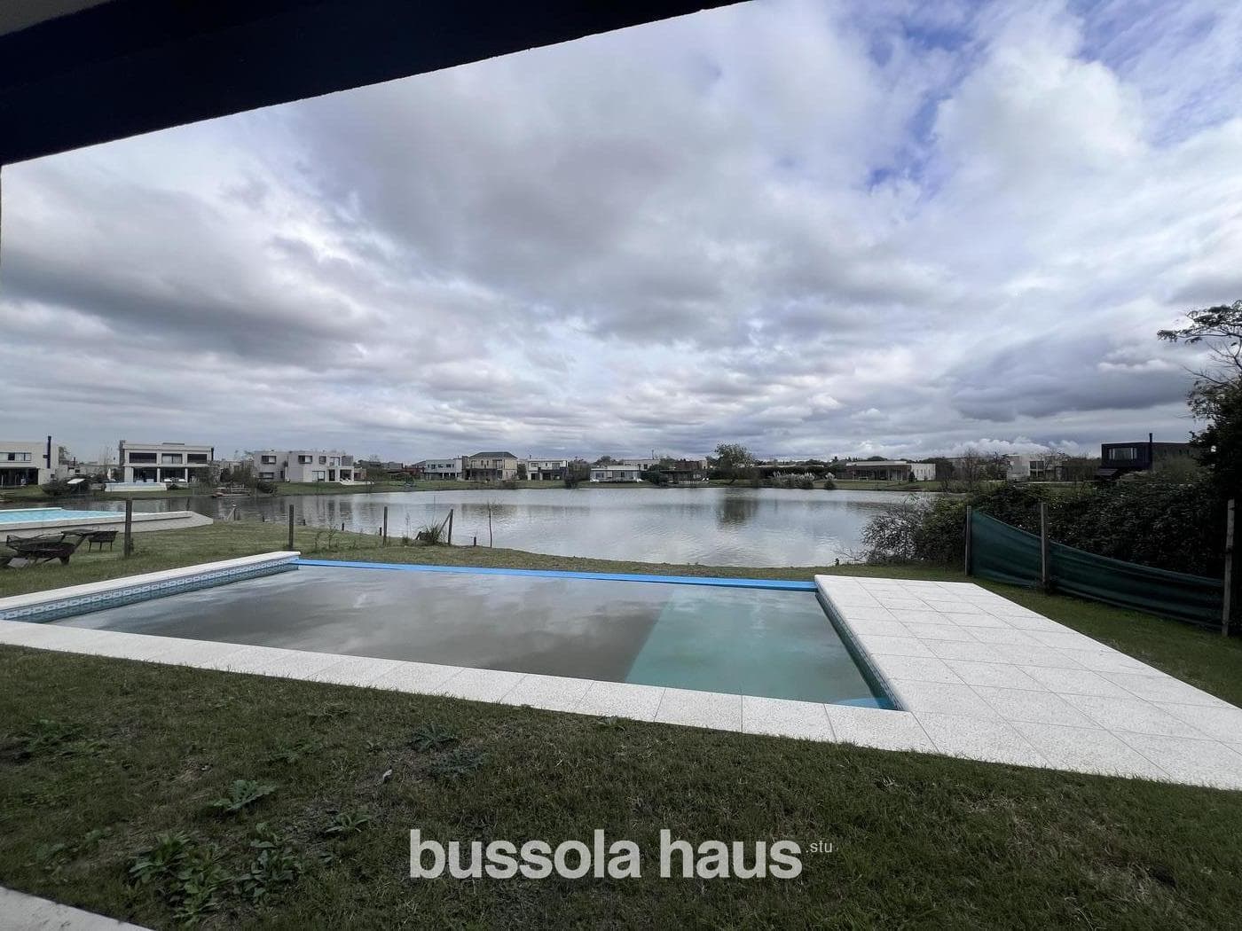 4-Bedroom Lakefront House for Sale in El Cantón, Escobar