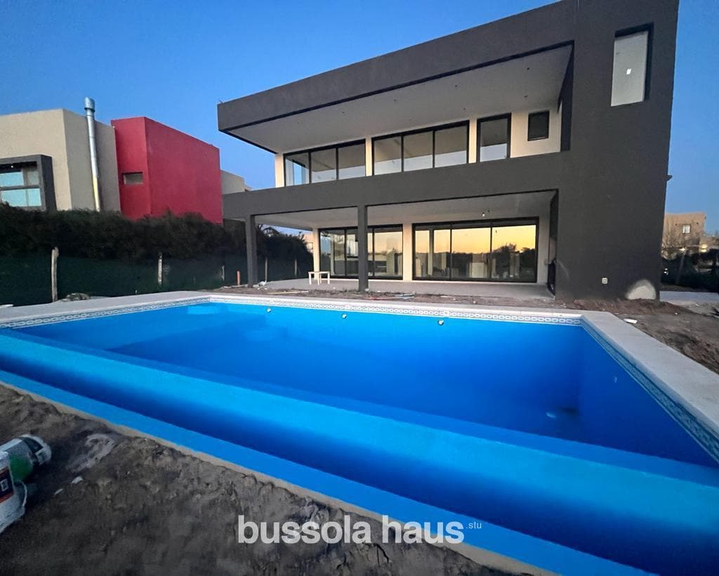 4-Bedroom Lakefront House for Sale in El Cantón, Escobar