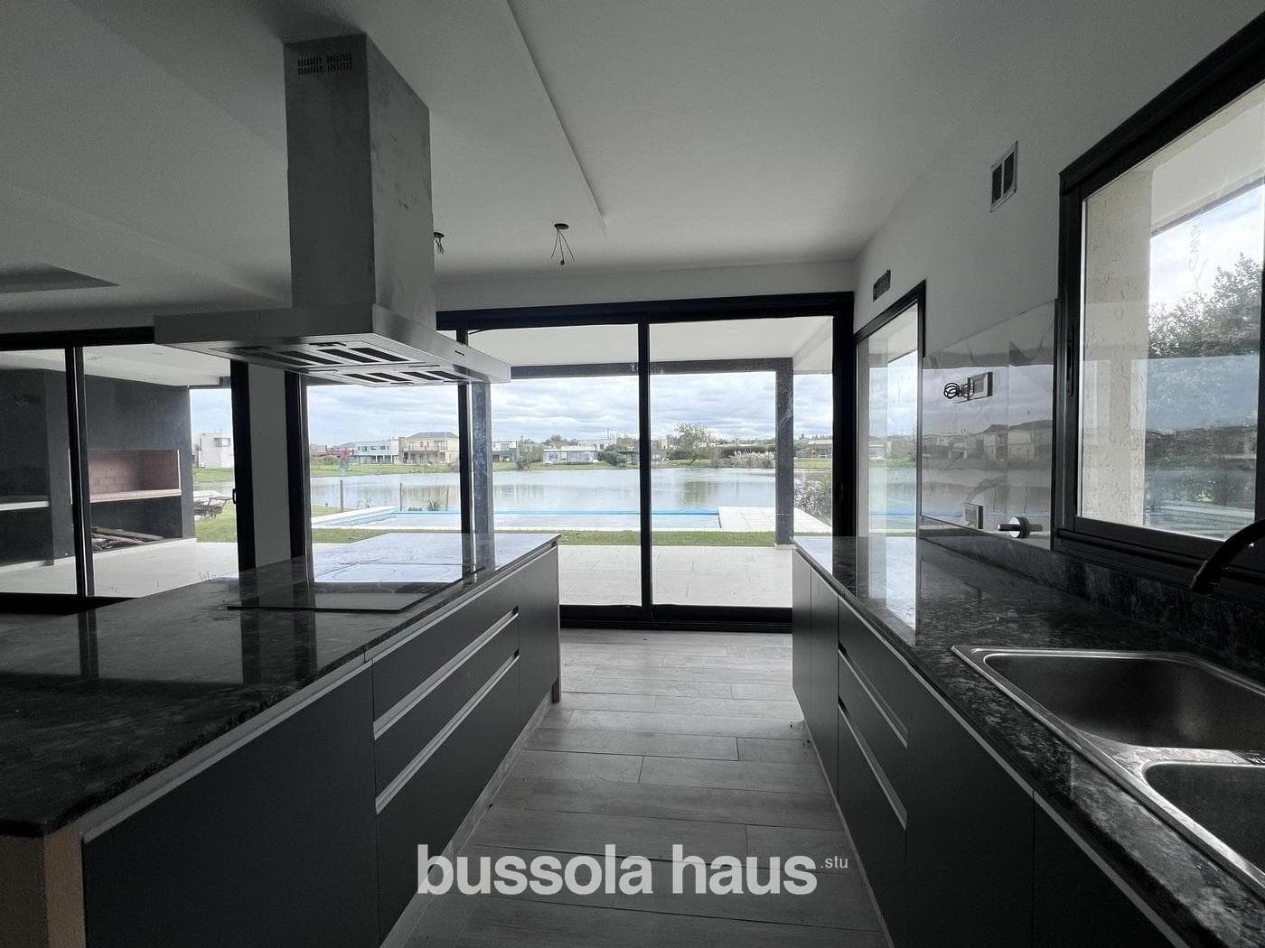 4-Bedroom Lakefront House for Sale in El Cantón, Escobar