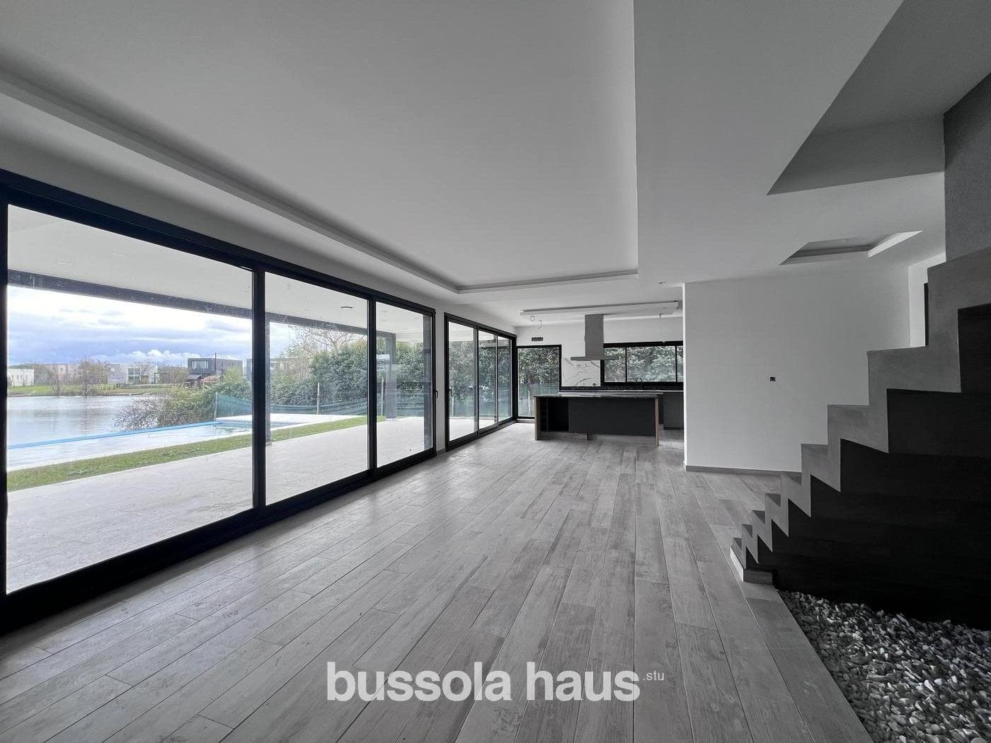 4-Bedroom Lakefront House for Sale in El Cantón, Escobar