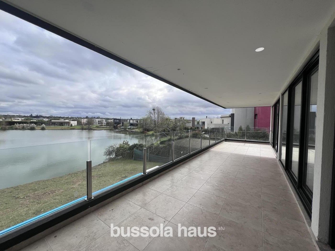 4-Bedroom Lakefront House for Sale in El Cantón, Escobar