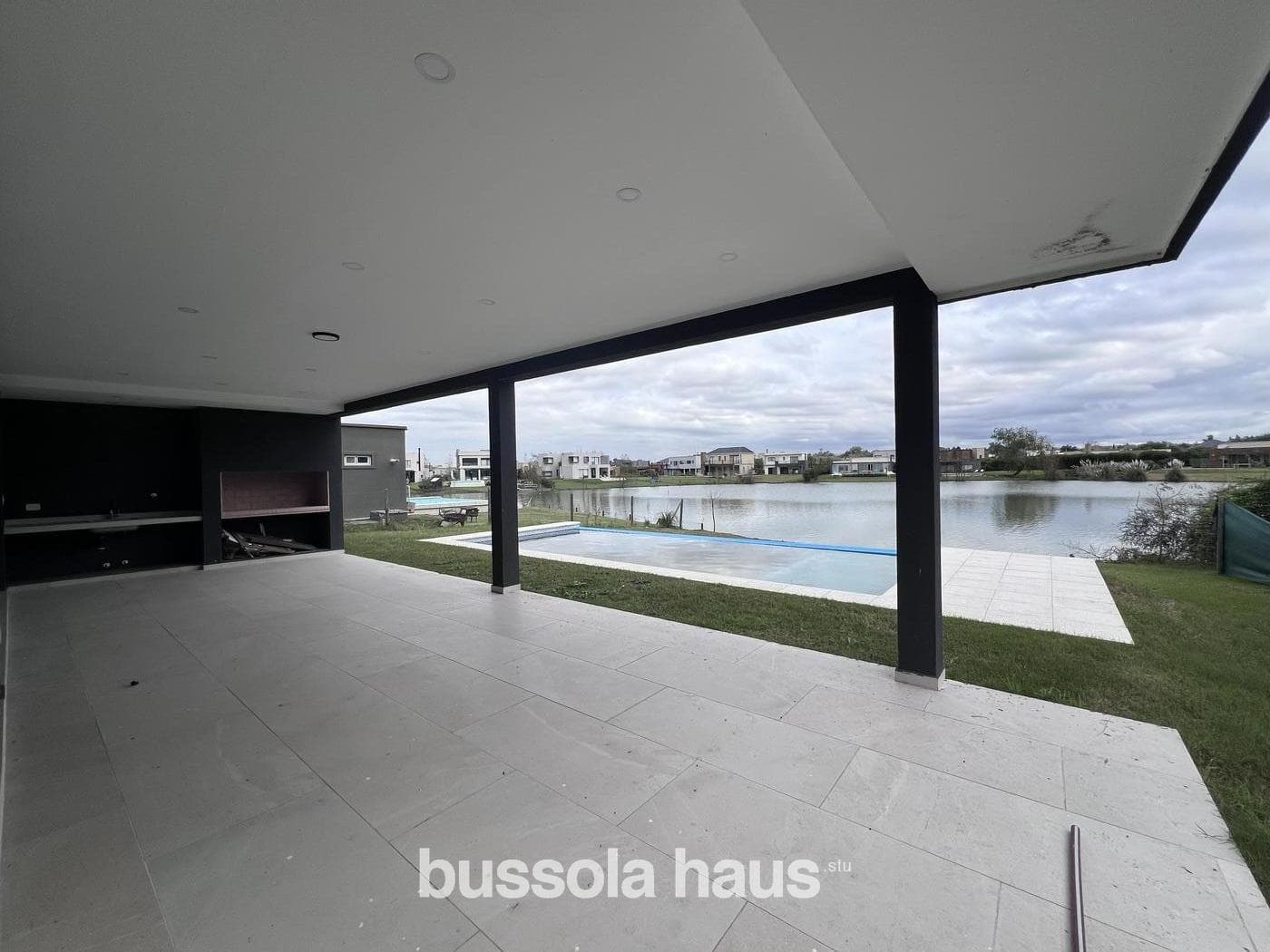 4-Bedroom Lakefront House for Sale in El Cantón, Escobar