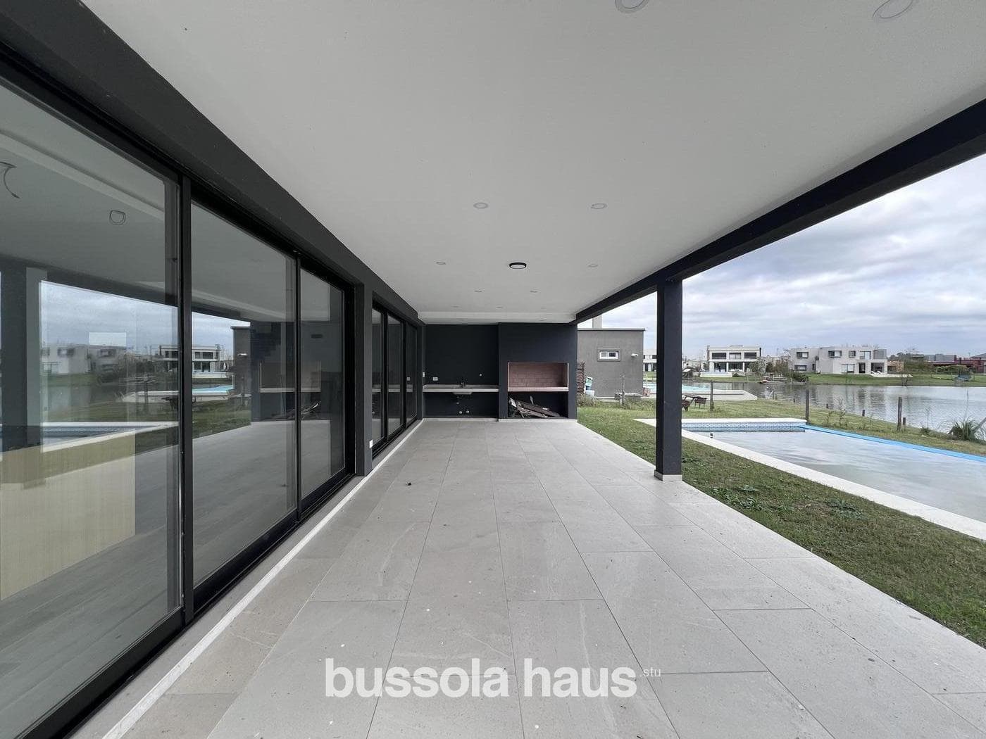 4-Bedroom Lakefront House for Sale in El Cantón, Escobar