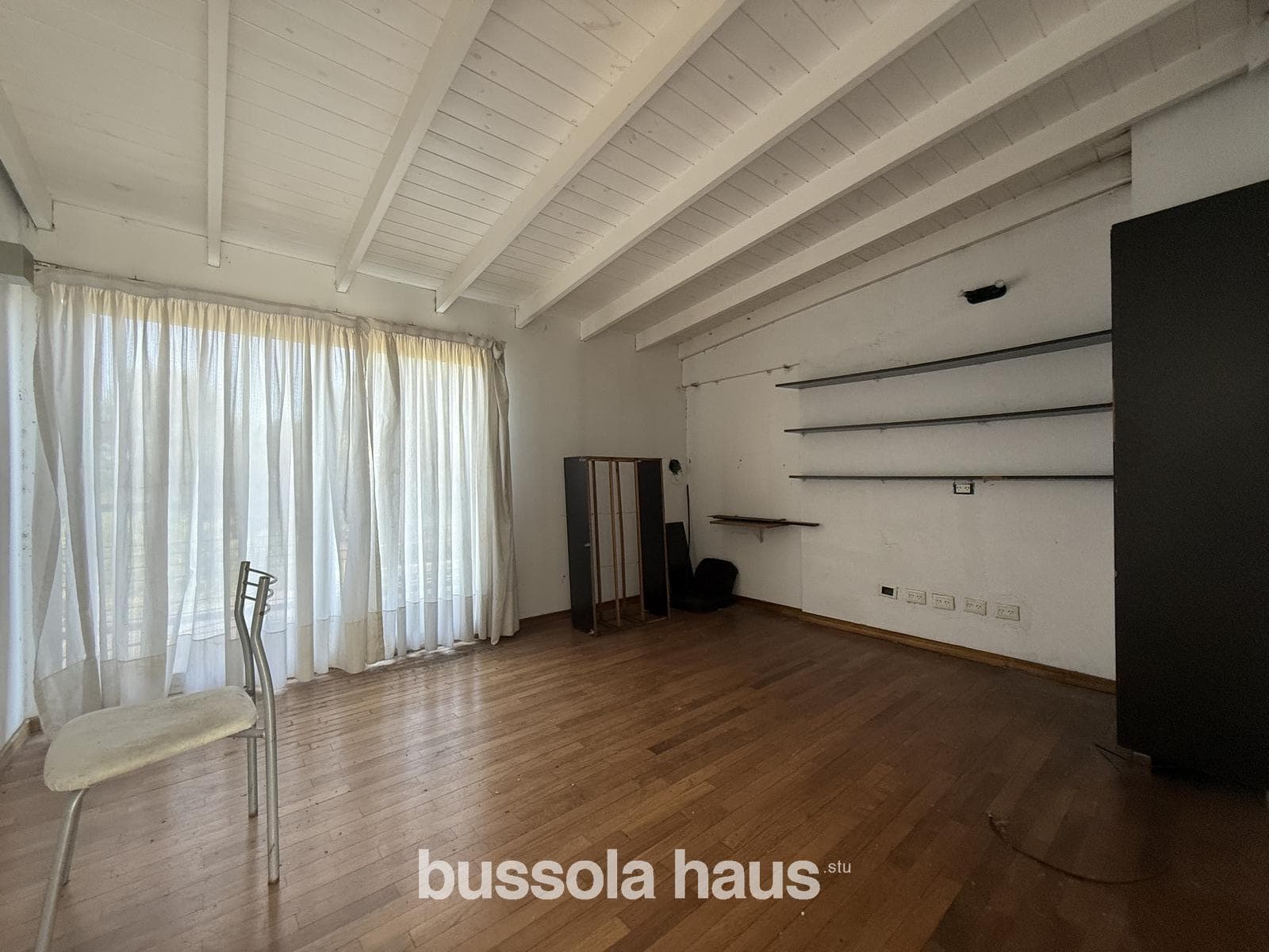 4-Bedroom House Near the Golf Course in San Isidro Labrador, Villanueva