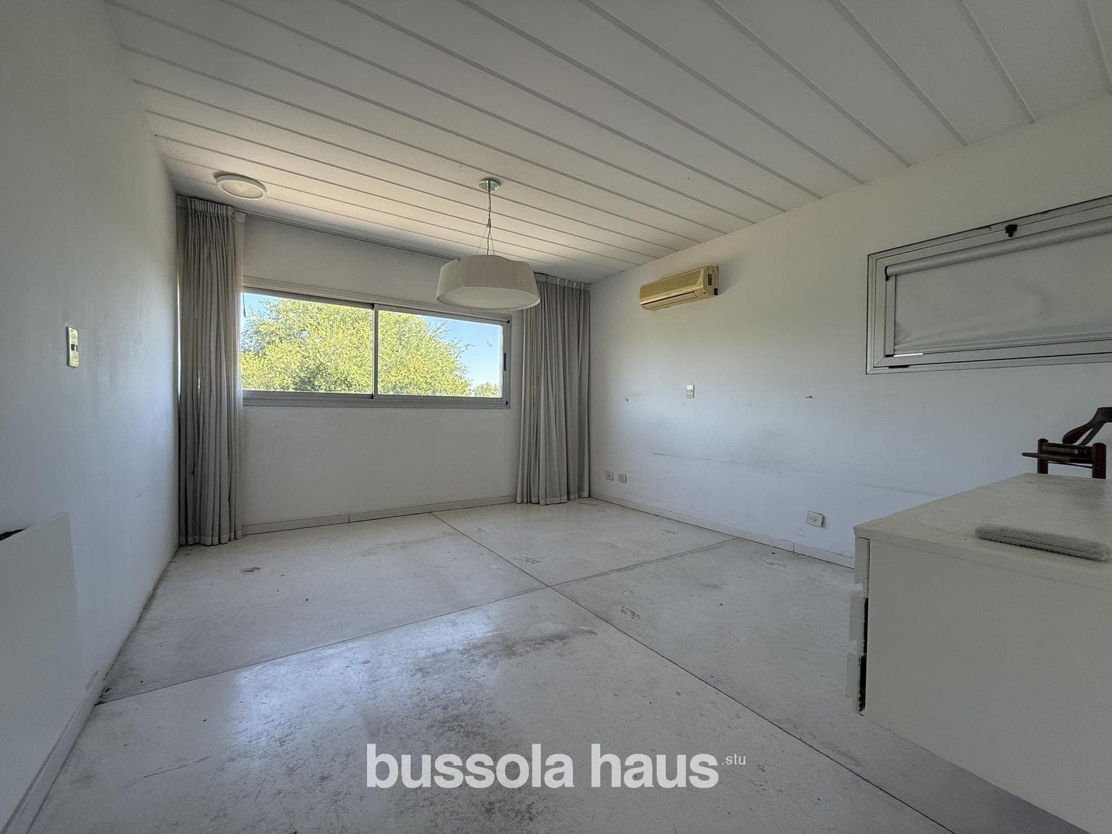 4-Bedroom House Near the Golf Course in San Isidro Labrador, Villanueva