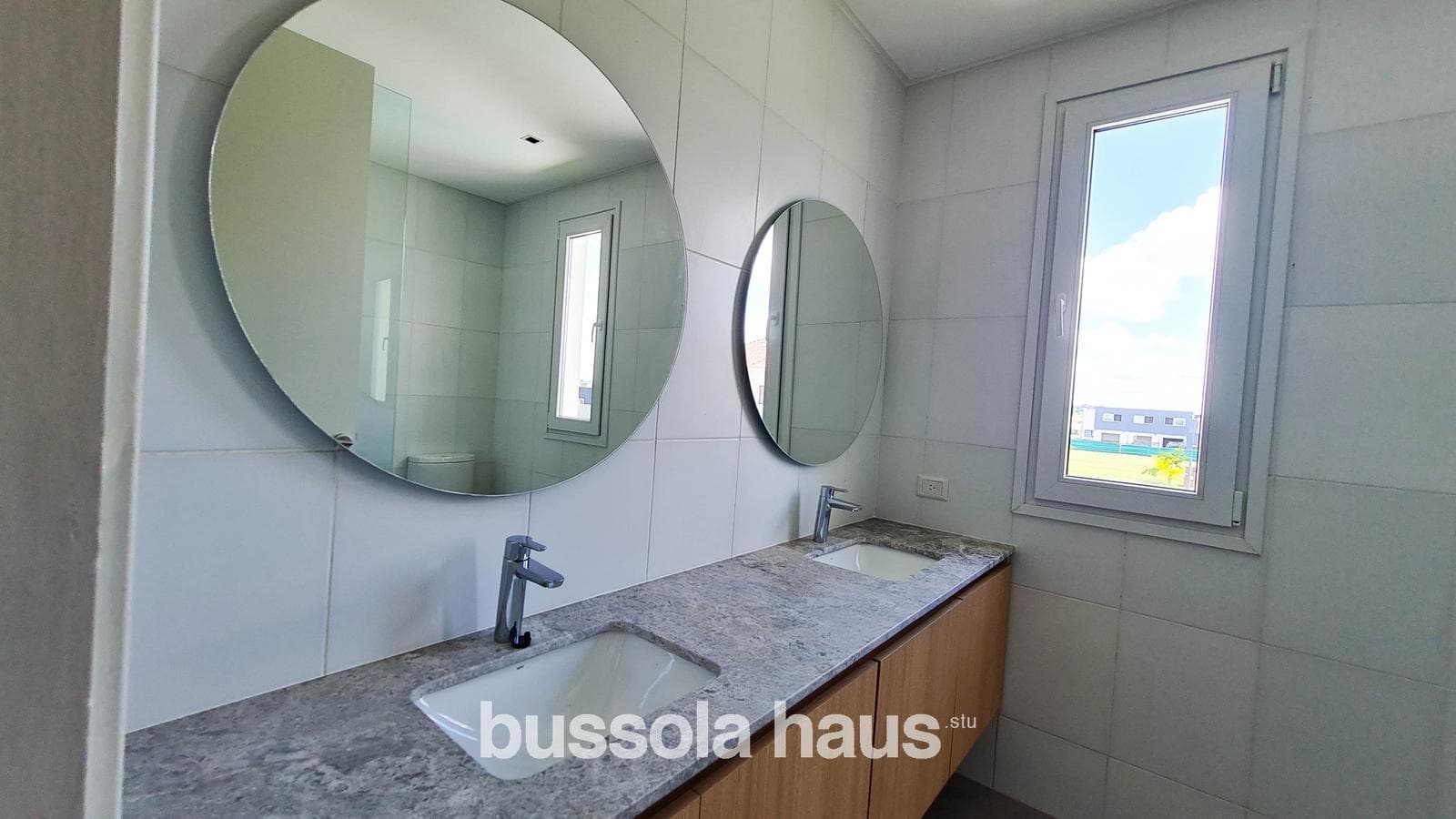 7-room house for rent with a pool in Riberas Puertos Escobar