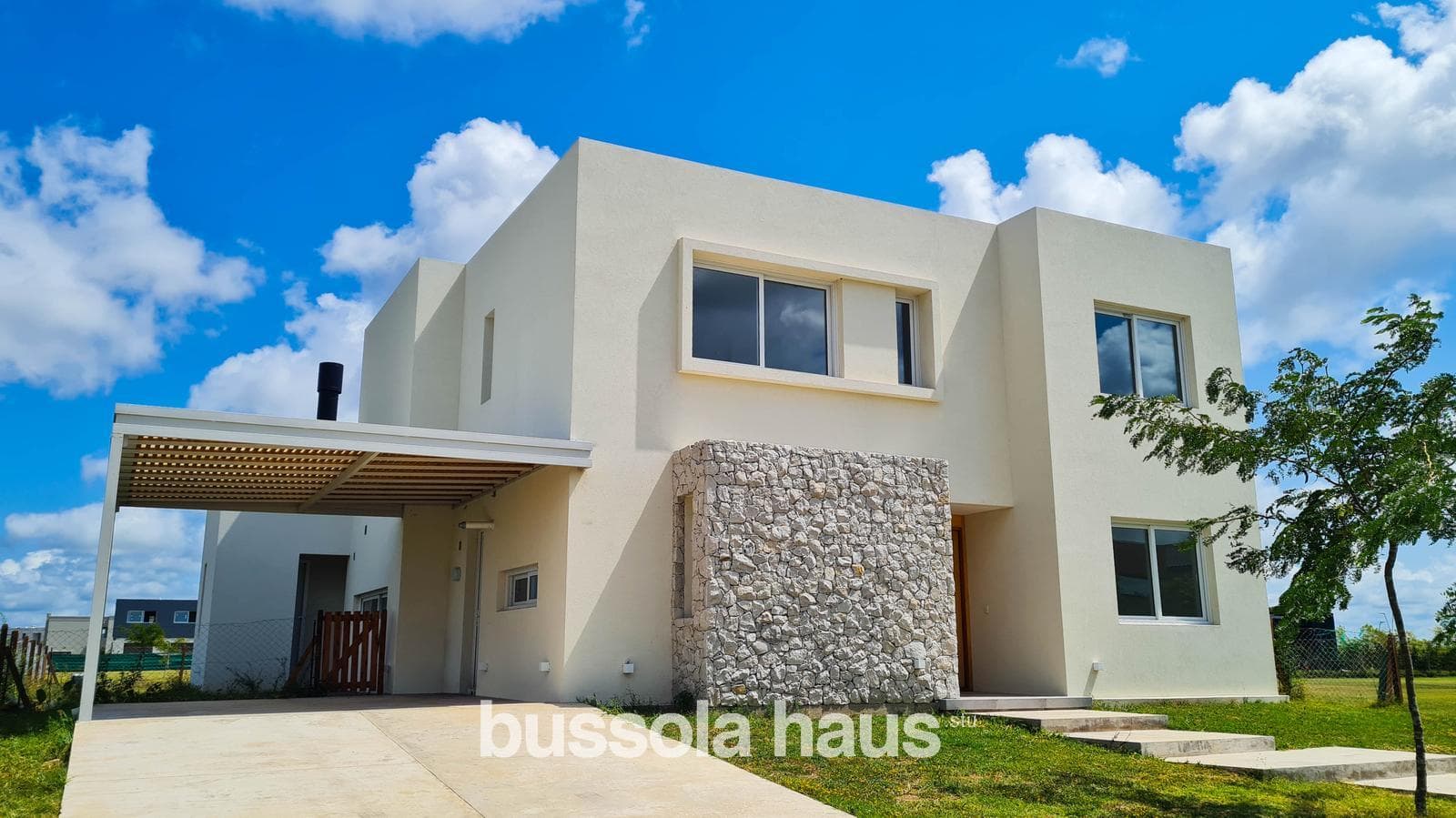 7-room house for rent with a pool in Riberas Puertos Escobar